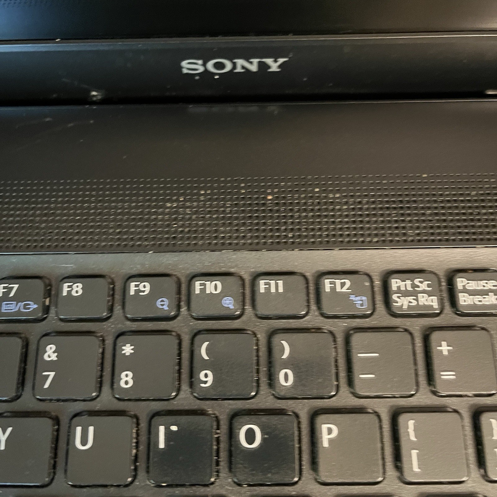 *READ* Sony Vaio VPCEB11GX Laptop Windows 7 Pro 262GB SSD Drive Upgrade Intel i3