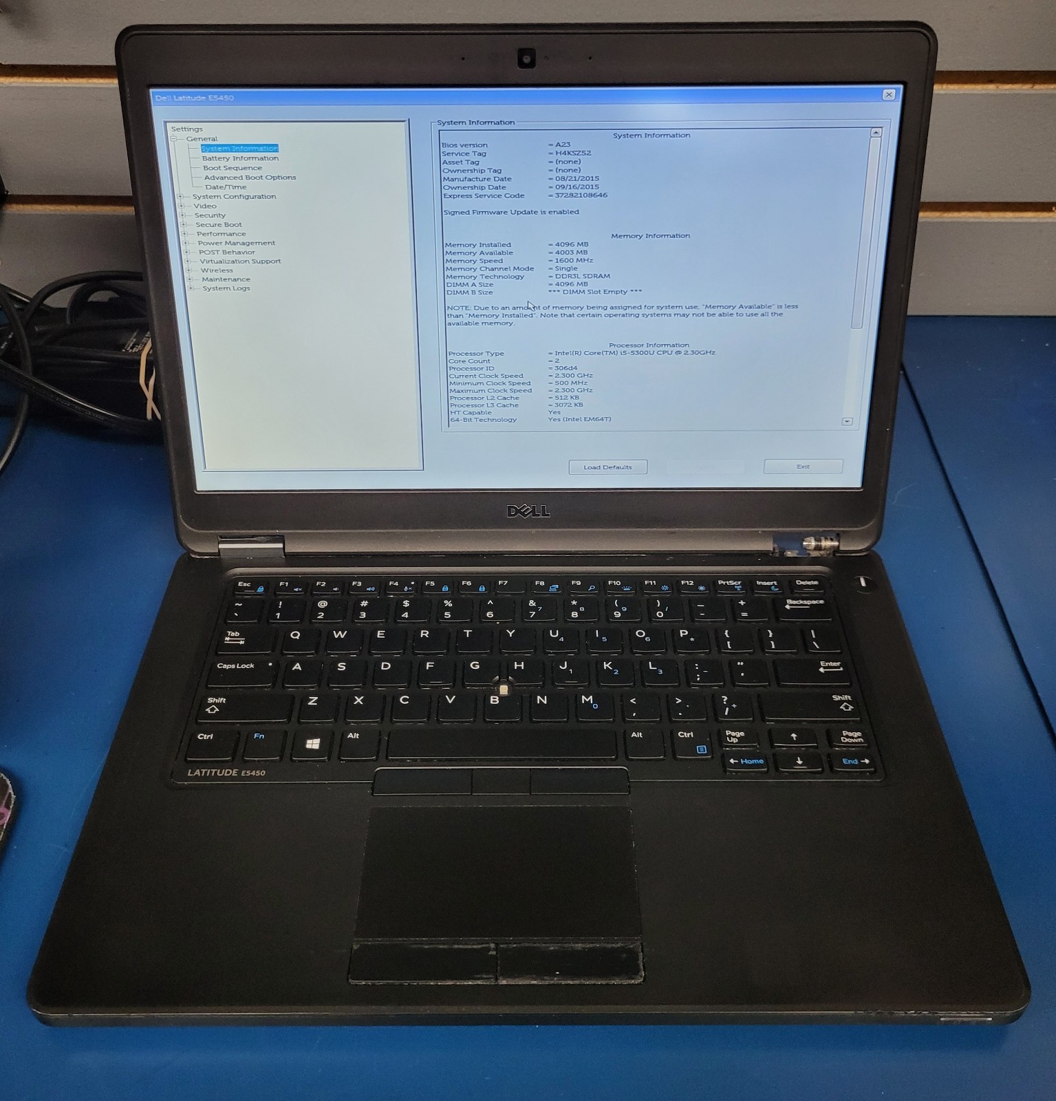 Dell Latitude E5450/Intel i5-5300U /4 GB RAM /256 GB HHD /Windows 11 + Chrger