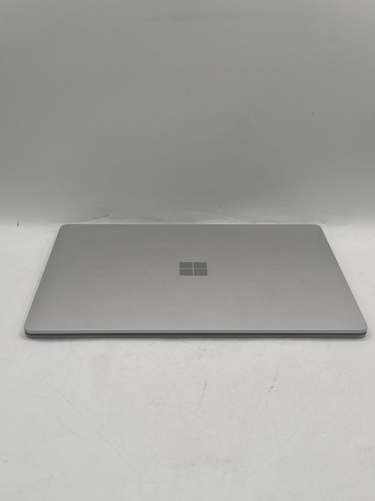 Microsoft 1769 Laptop Core i7-7660U 16GB 512GB 12″ w/ charger Silver