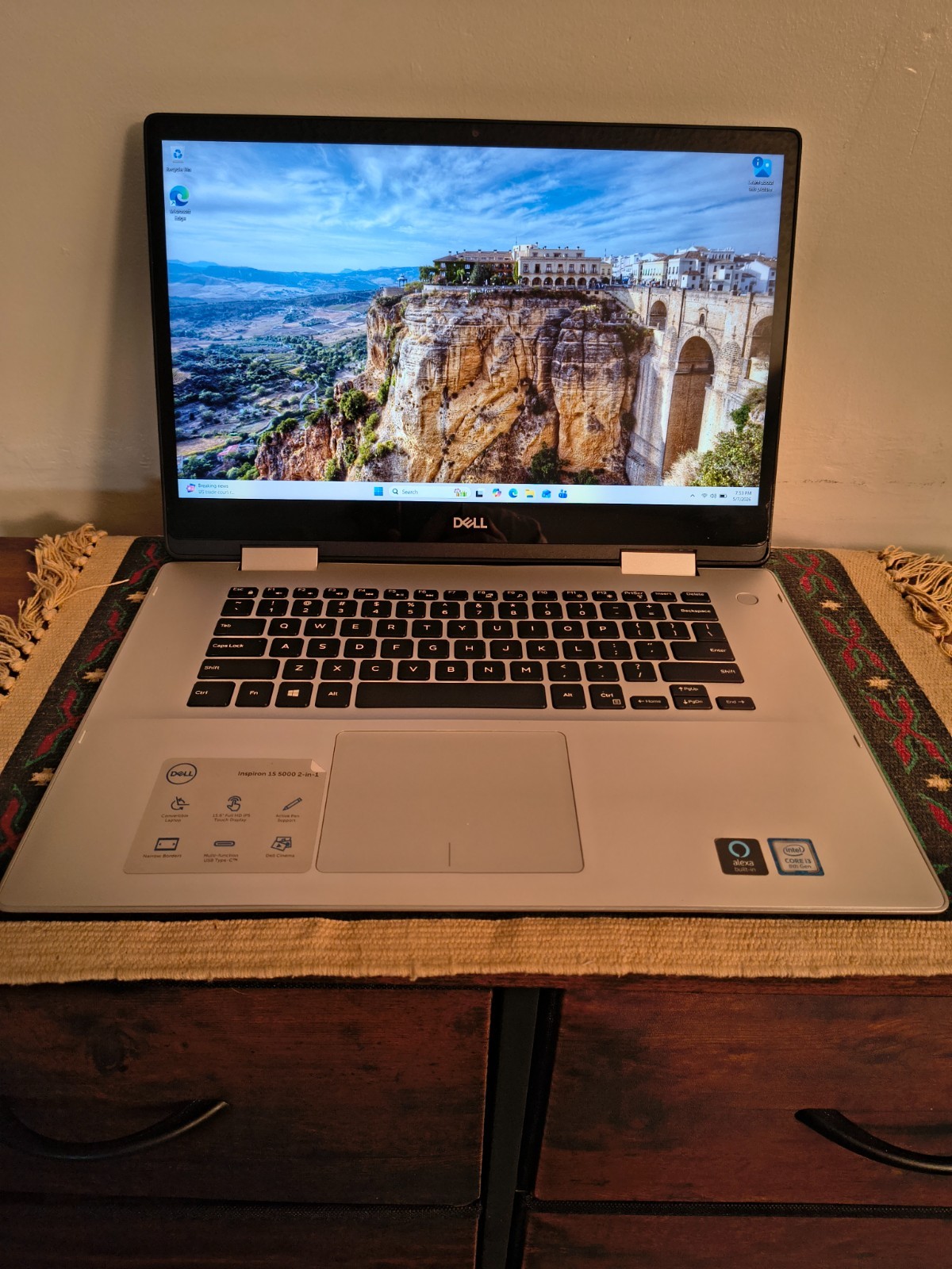 Dell Inspiron 15-5582 2in1 Core i3-8145u@2.1Ghz 12gb 256GB NVMe+1TB HDD Win11Hm