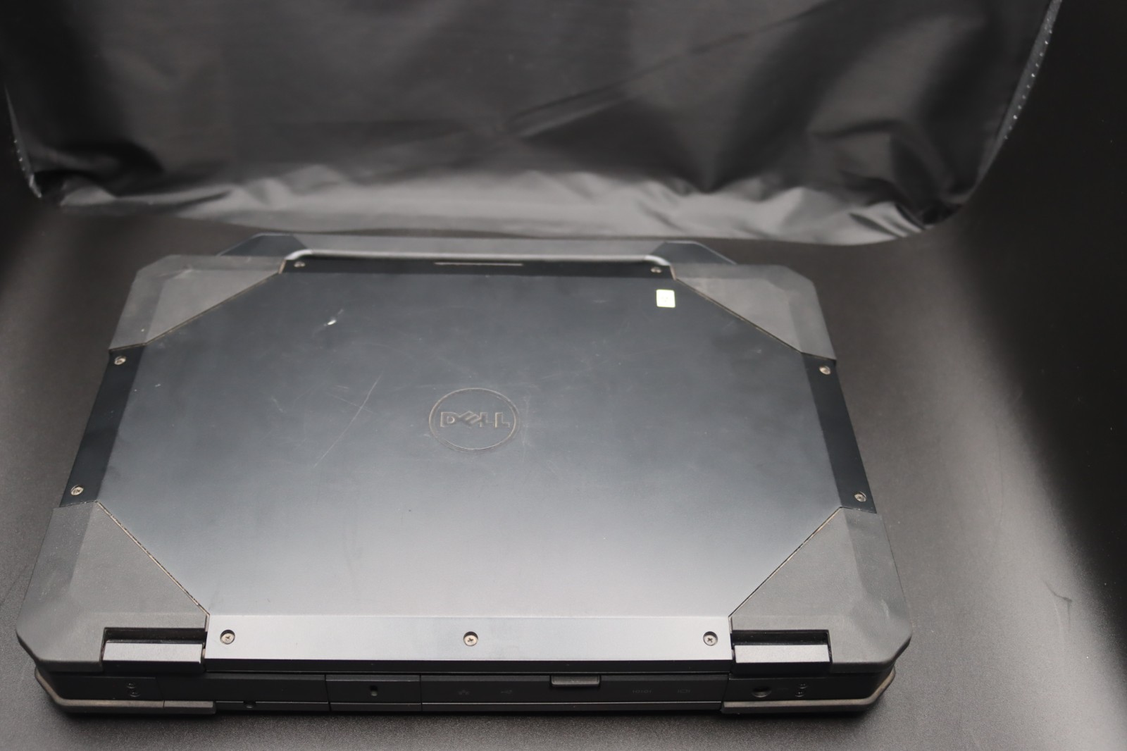 Dell Rugged 5414 (16GB Ram, Intel Core i7 6th Gen, 128GB) Radeon Graphics
