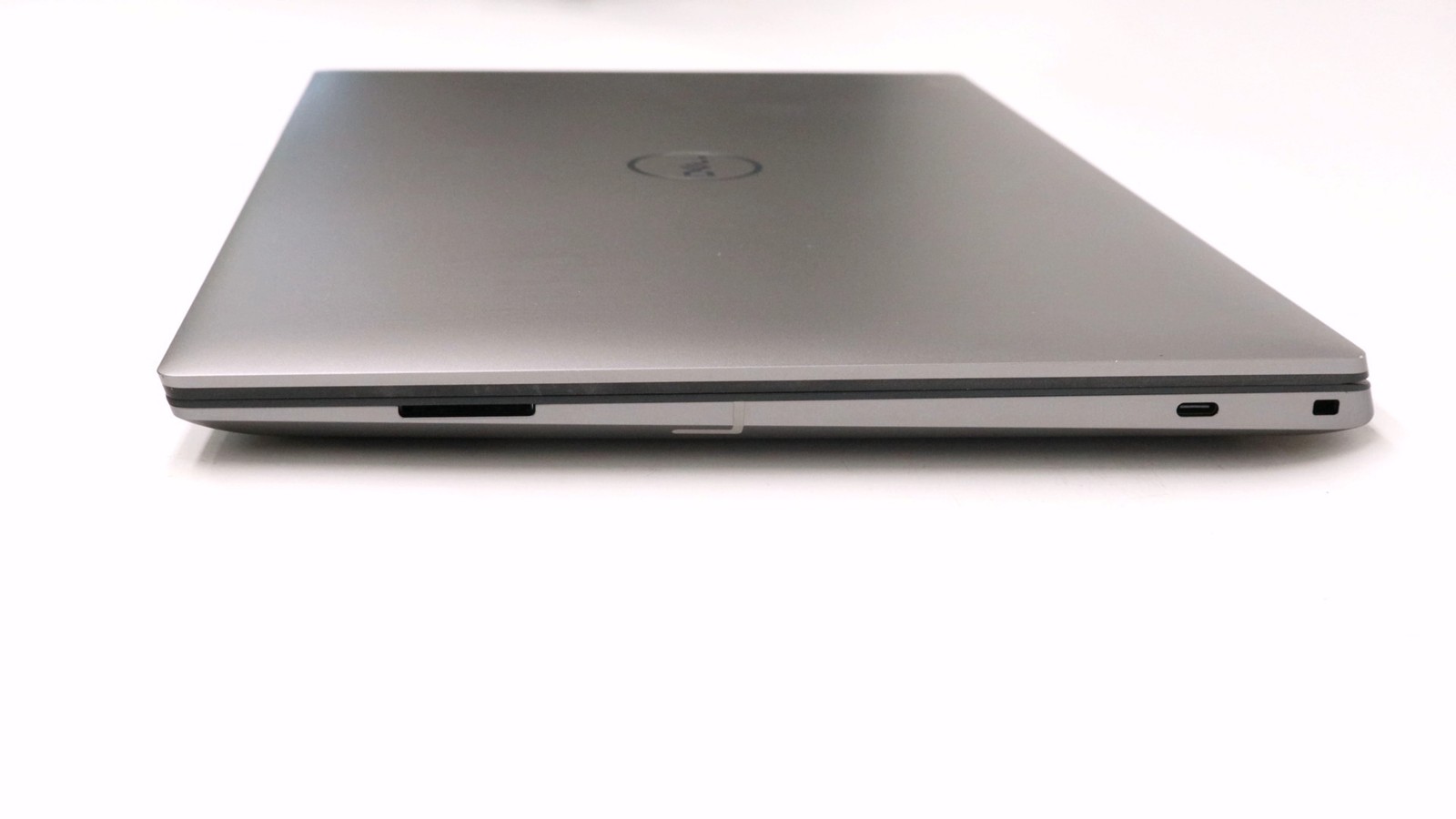Dell Precision 5690 16″ Ultra 7 165H 32GB 512GB – Very Good