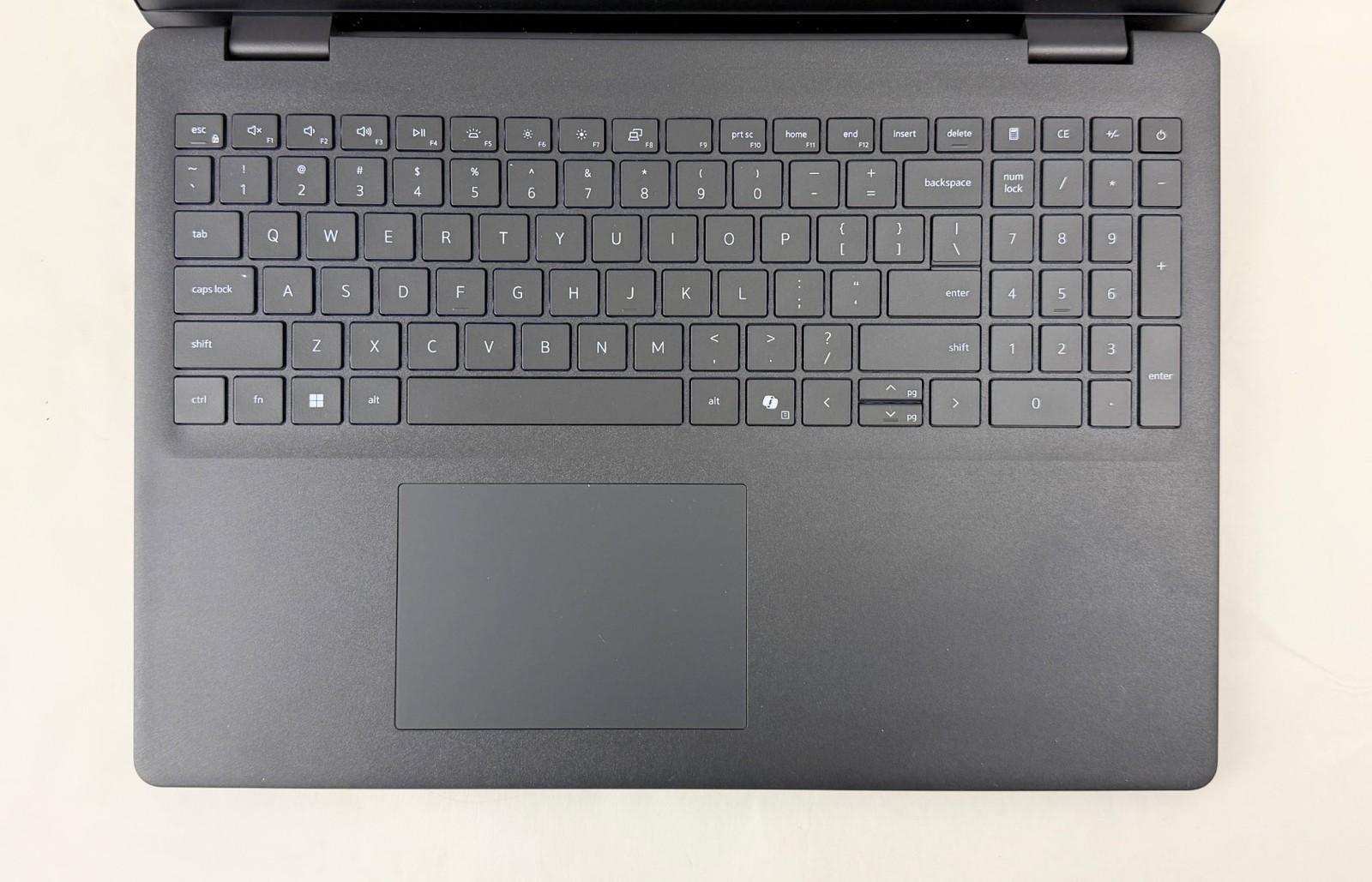 Dell 16 DC16250 16″ FHD Touch Core 7 150U 16GB 1TB SSD W11H