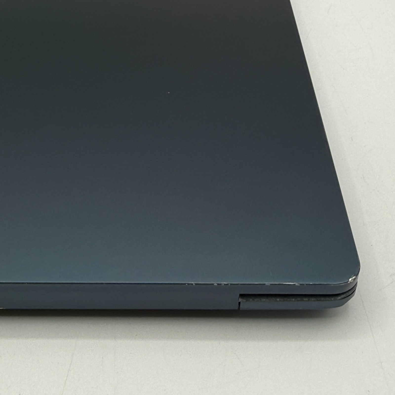 Microsoft Surface Laptop 3 1867 13.5″ i5-1035G7 8GB 256GB SSD Win11 Pro FAIR