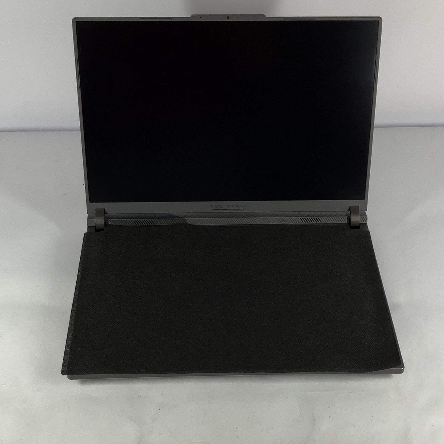 New Asus ROG Strix G16 G614PP 16″ Ryzen 9 8940HX 16GB RAM 1TB GeForce RTX 5070