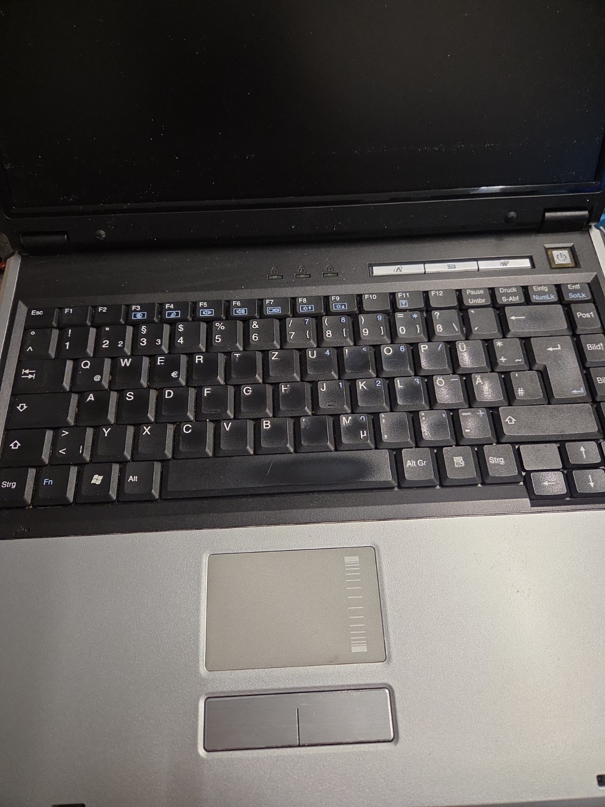 Terra Anima 2100 Retro Laptop Clevo M55V Celeron M BIOS Boots