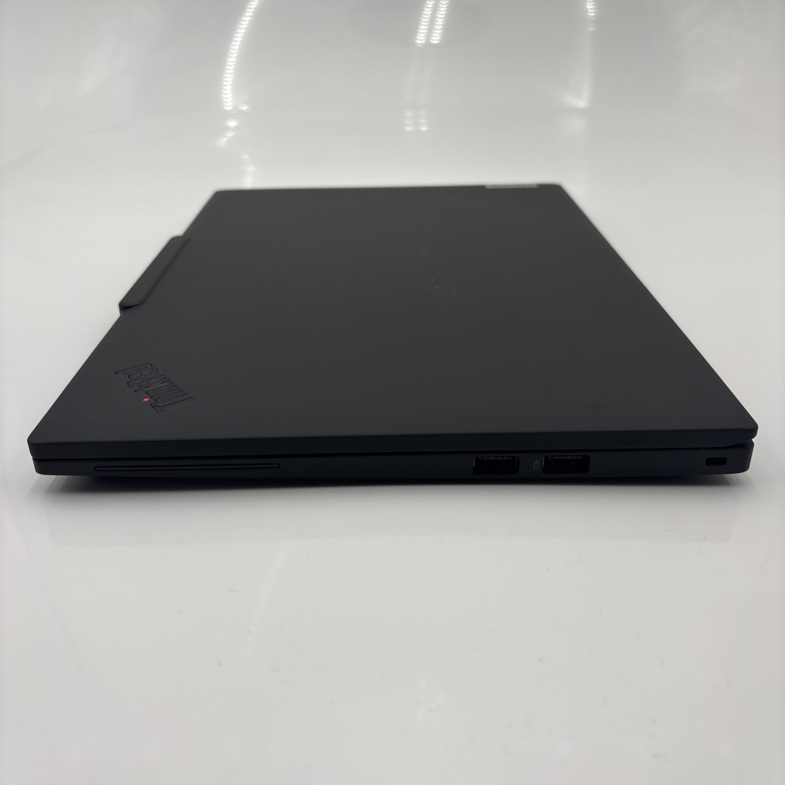 Lenovo T14s Gen 6 14″ AMD Ryzen AI 5 Pro 340 Processor 32GB RAM/512GB SSD Black