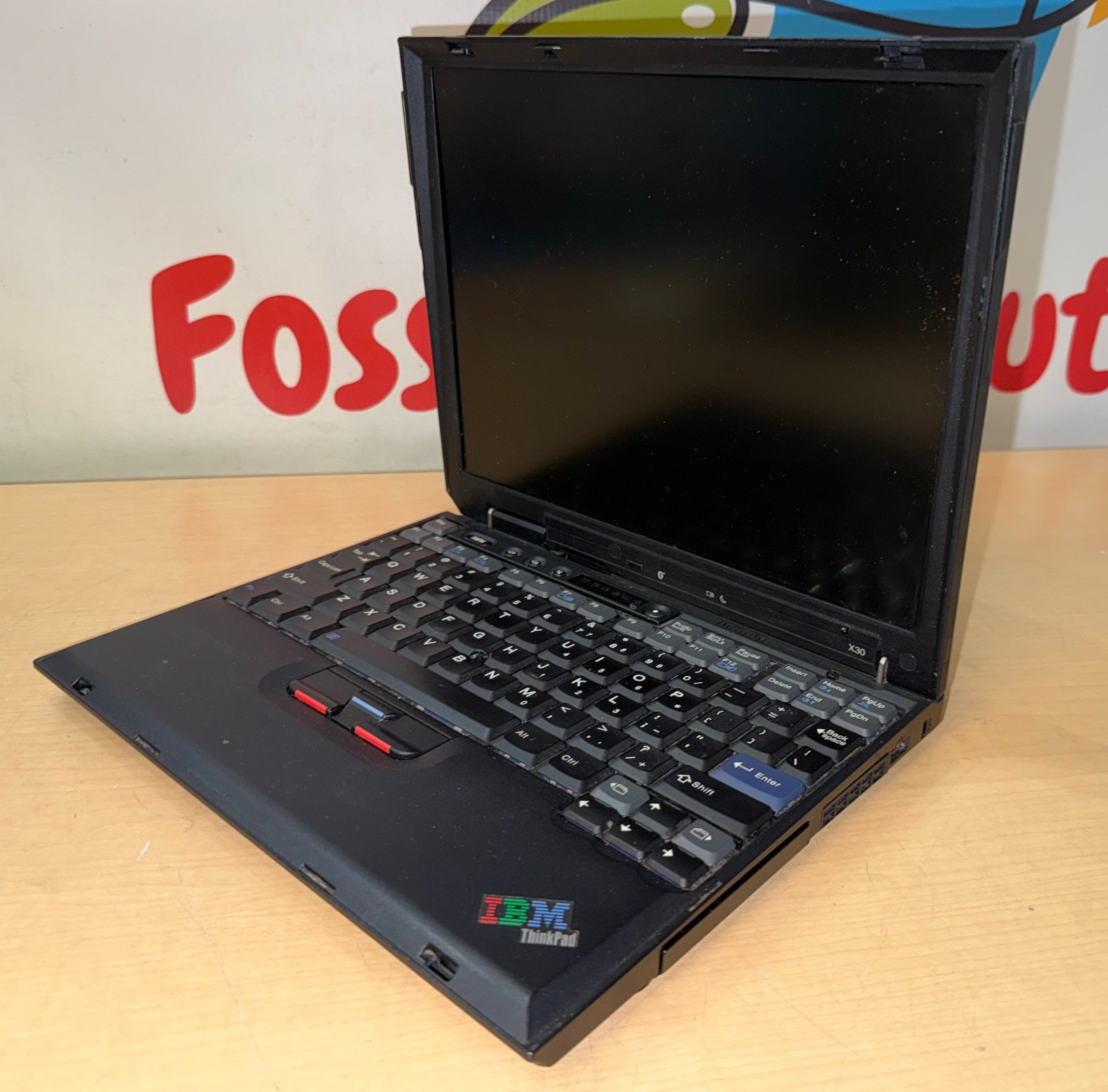 IBM ThinkPad T30 Type 2672 Laptop with Docking Station and Power Adapter KL