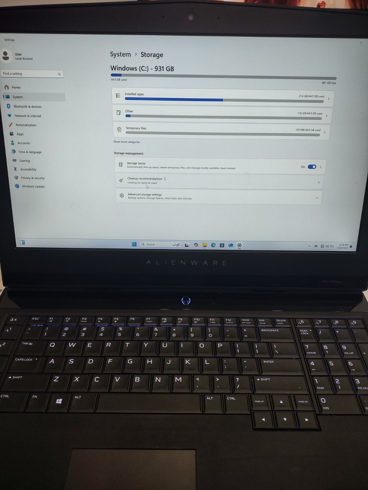 Dell Alienware 17 R4 Gaming 120Hz 2.90GHz i7-7820HK 16GB 1TB HDD GeForce GTX1080