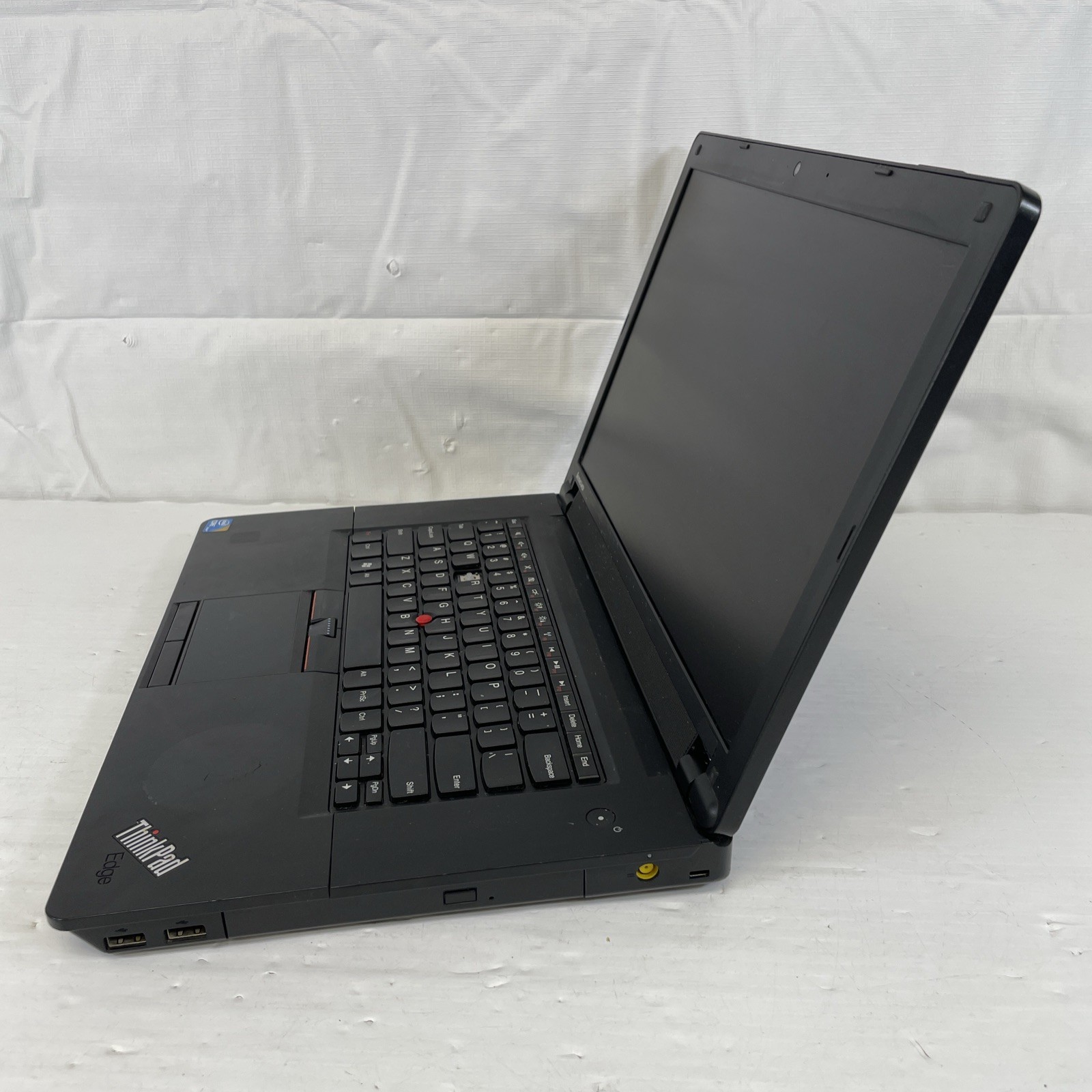 Lenovo ThinkPad Edge 14 03193SU Intel i3-M380 2.53GHz 4GB RAM 500GB HDD Win7