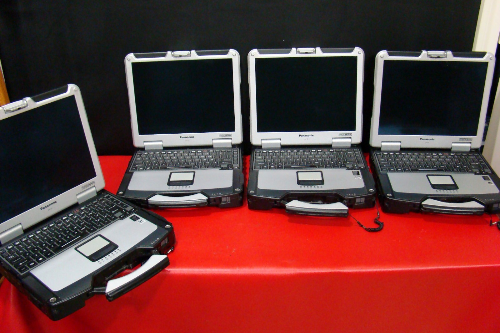 Panasonic Toughbook CF-31 MK5 i5-5300U 2.3GHz 8GB RAM NO HDD Caddy NO AC Adapte