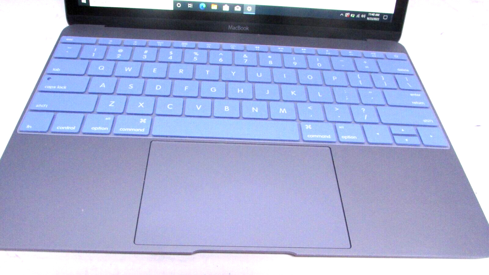 Apple Macbook A1534 w/ Windows 10 pro Intel M3-6Y30 8gb ram