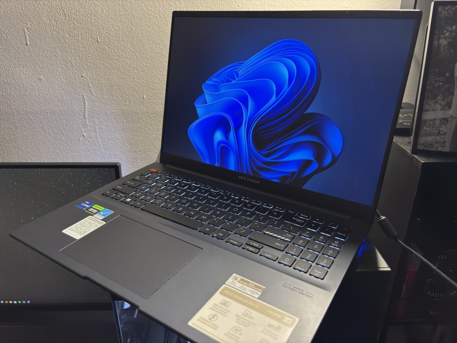ASUS VivoBook Pro 16 16″ Intel i7-13700H 16GB 1TB SSD RTX 4050 Win11