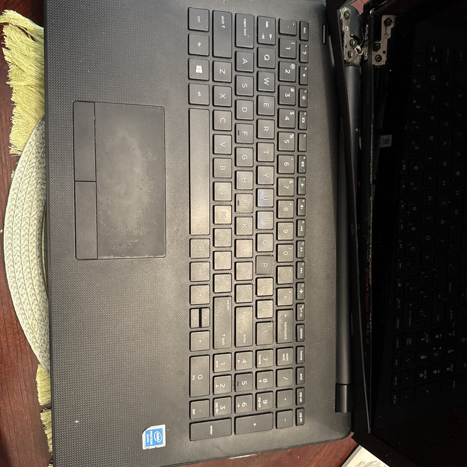 HP 15-f222wm 15.6″ Touchscreen Laptop (N5Y13UA#ABA) – Black