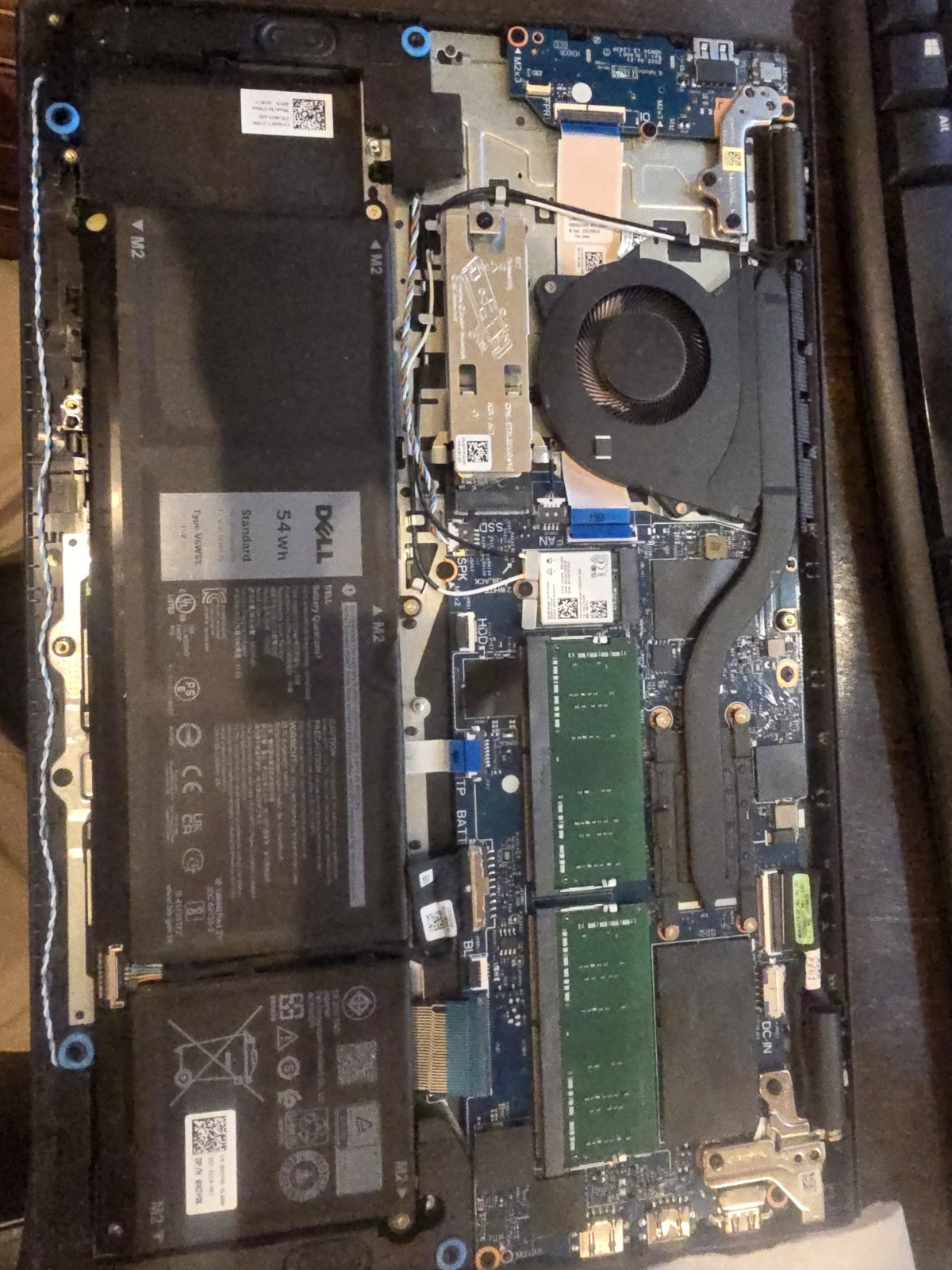 dell inspirion 15 3520 i7 for parts only