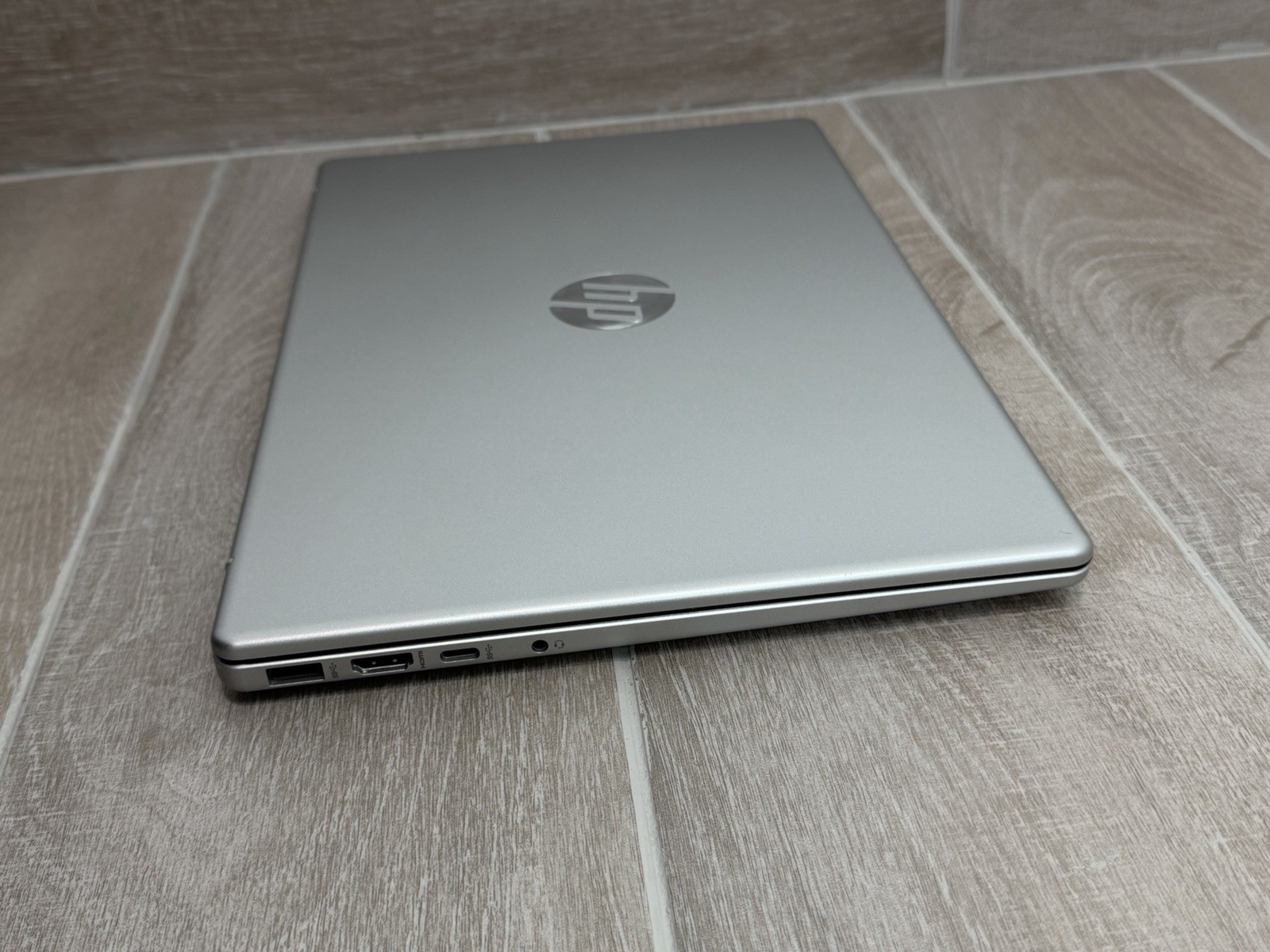 HP Laptop 14-EP0145CL 14″ Core i7-1355U 12GB RAM 1TB NVMe SSD Win-11