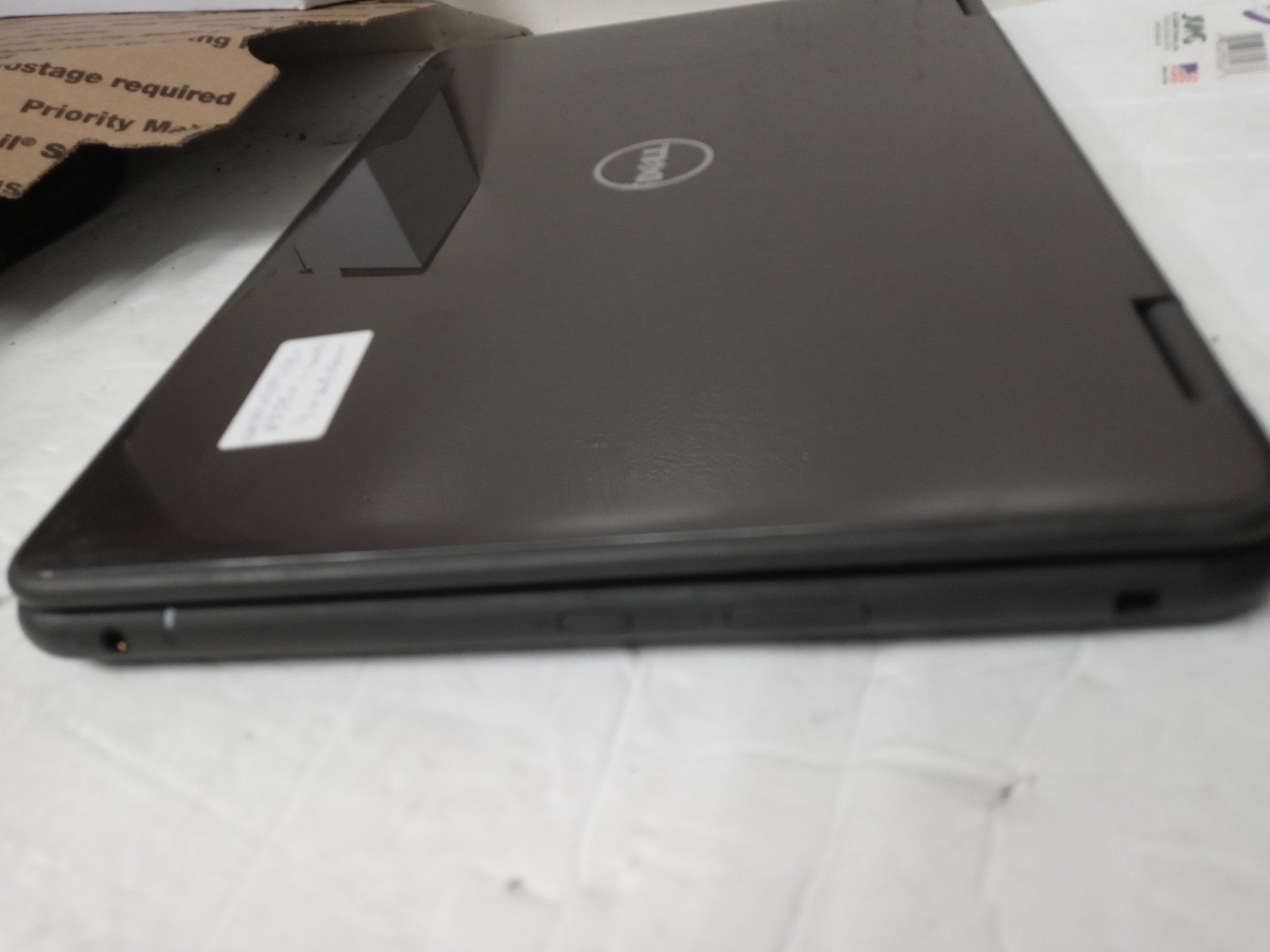 Dell Latitude 3189 2-IN-1 Celeron N3350 CPU 1.10GHz 4GB RAM 64GB NO OS NO ADAPTE
