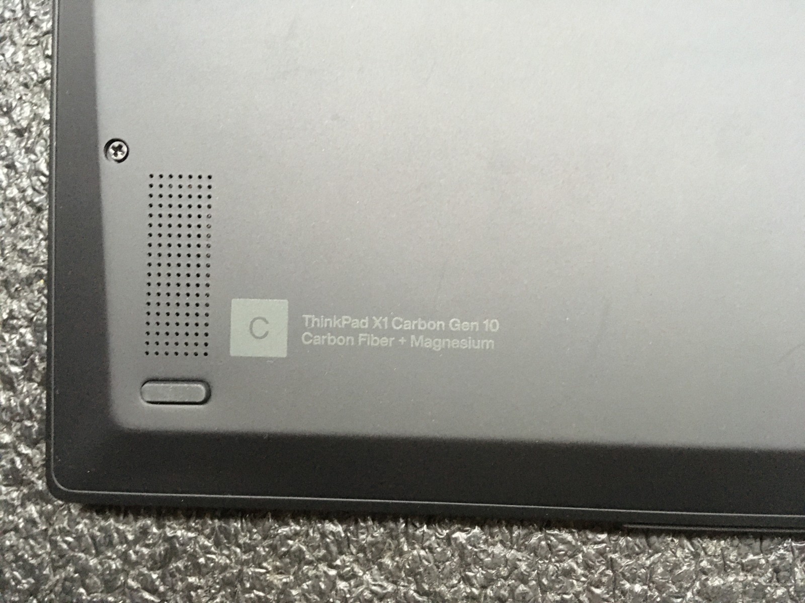 Lenovo ThinkPad X1 Carbon Gen 10 Core i5-1235U, 16GB , 512GB Battery not charge