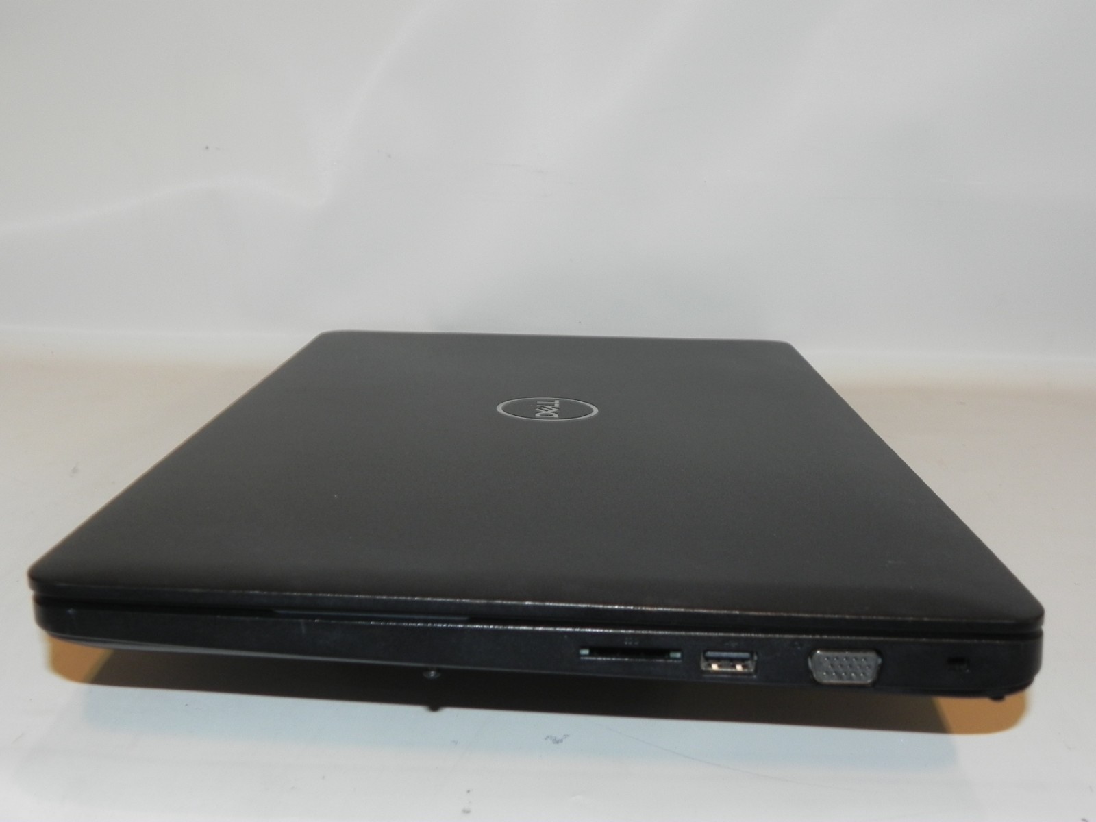 Dell Latitude 3580 15.6″ Intel i5-7200u 2.5GHz 4GB RAM -FOR PARTS OR REPAIR-
