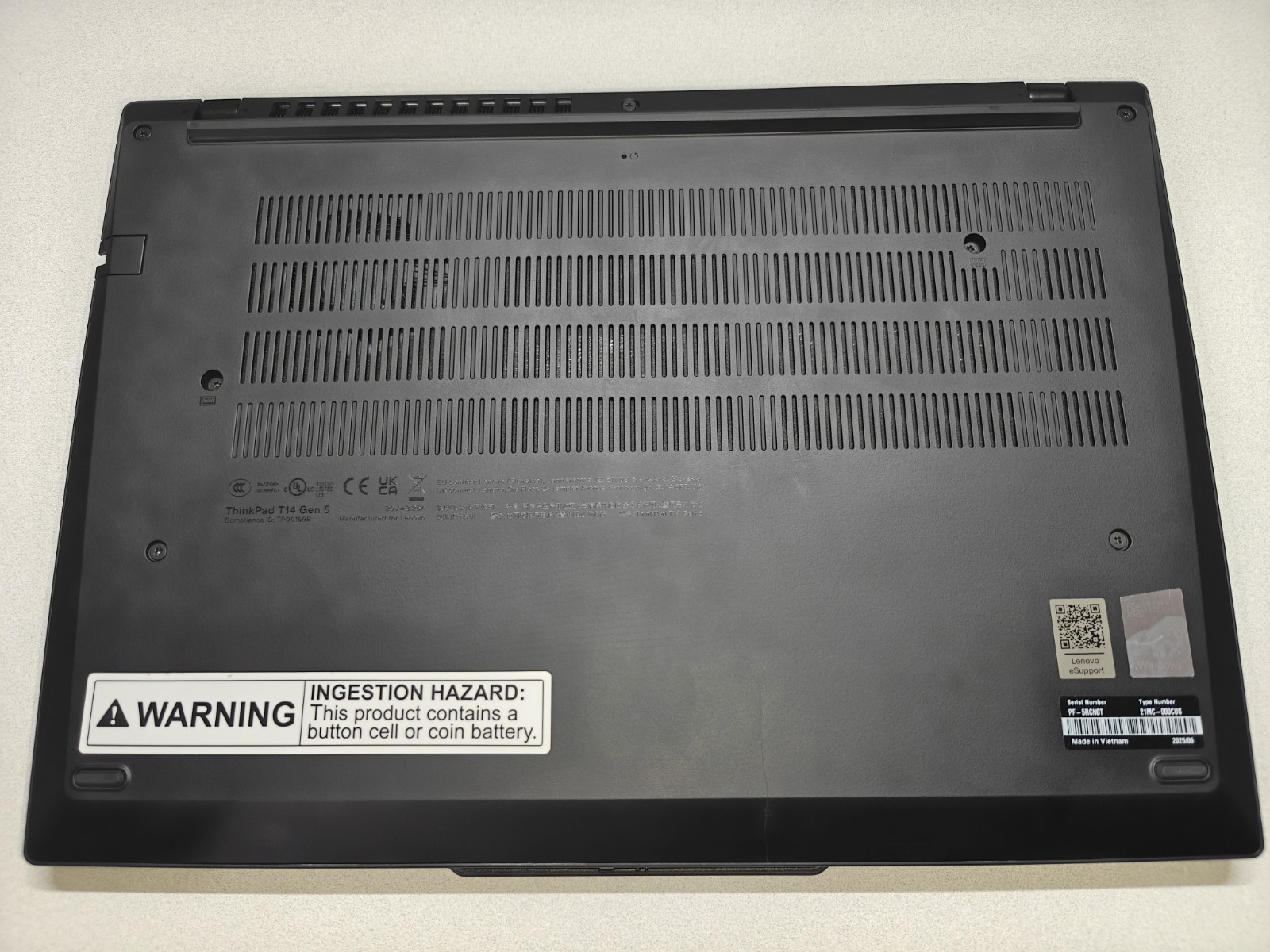 Lenovo ThinkPad T14 Gen 5 14in Ryzen 7 PRO 8840U 16GB 512GB SSD Win10