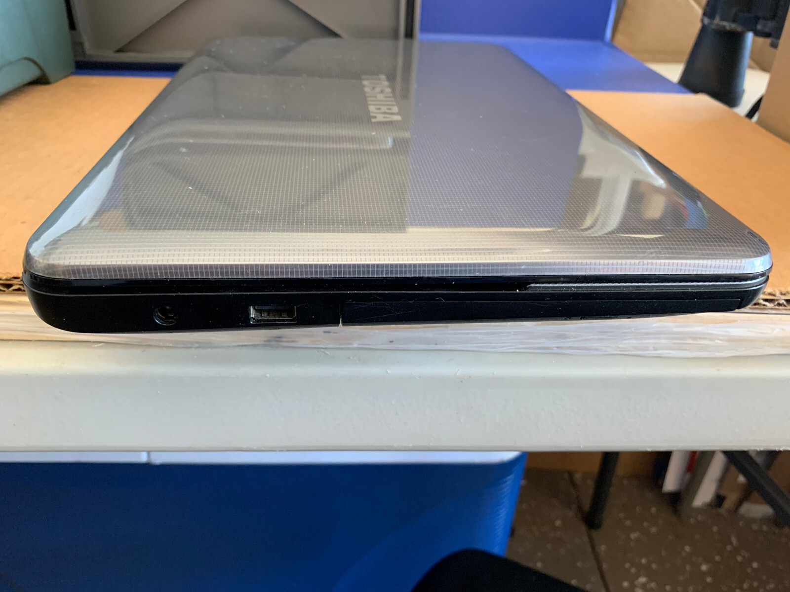 Toshiba Satellite Laptop C855-S5194 Intel Core i3-2.5 GHz, 4GB RAM, 640 GB HDD