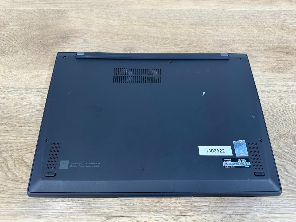 Lenovo ThinkPad X1 Carbon Gen 10, Core i7 1270P, 16GB LPDDR5 Iris Xe, 500 GB SSD
