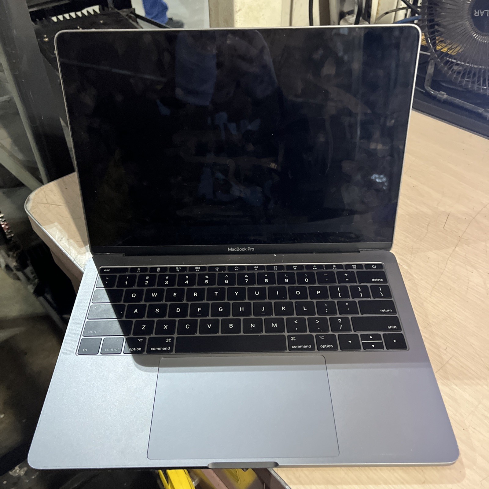 APPLE MACBOOK PRO 13″ MID-2017 CORE I5-7360U 2.3GHZ 8GB RAM NO HD :