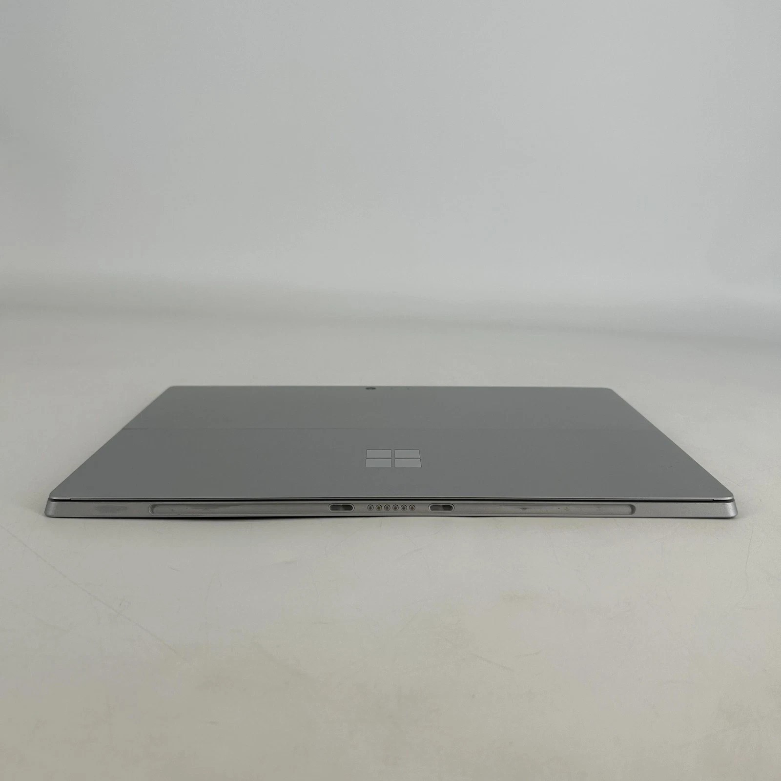 Microsoft Surface Pro 4 1724 Core i7-6650 2.20GHz 16GB 256GB Windows 11 Pro