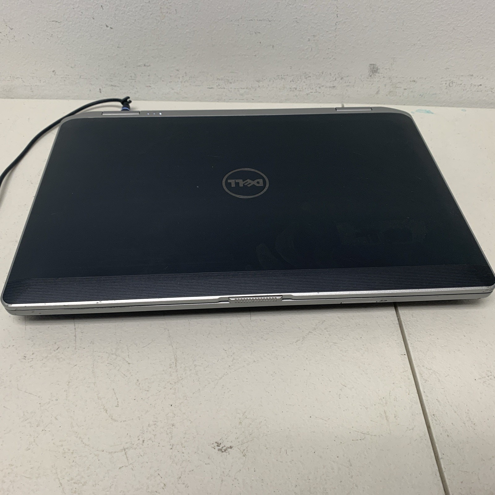 Dell Latitude E6430 Intel Core i5-3210M 2.50 GHz 4GB RAM 320 GB HHD WIN 10 pro