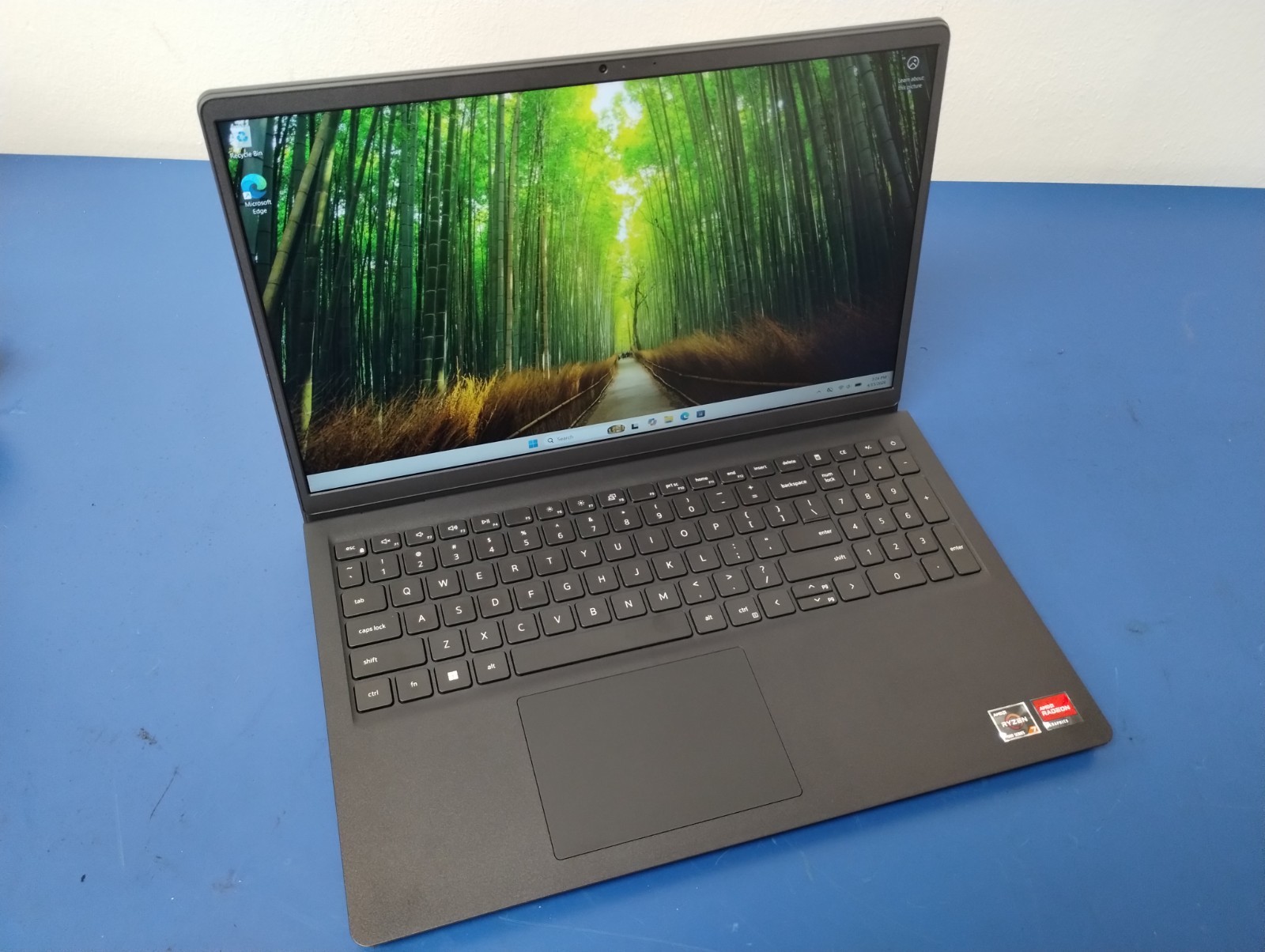 DELL 15 DC15255 G8MK9, AMD Ryzen 7 7730U, 2.00 GHz, 16 GB RAM, 512 GB NVMe SSD