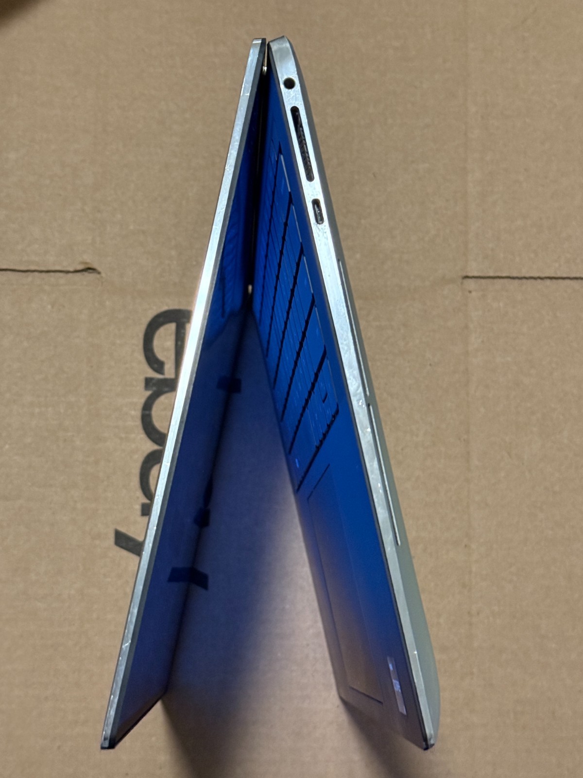 Dell XPS 15 9520 i9-12900HK OLED 32GB 1TB SSD RTX 3050 Ti Touchscreen READ