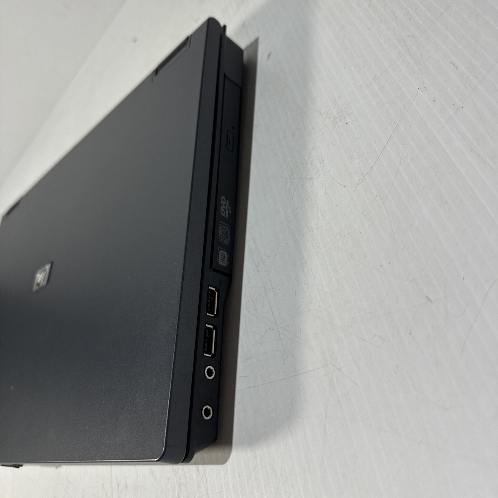 Hp Compaq NX7400 15″ Laptop Intel Core 2 Duo T5500 1gb Ram No Drives Boots Bios