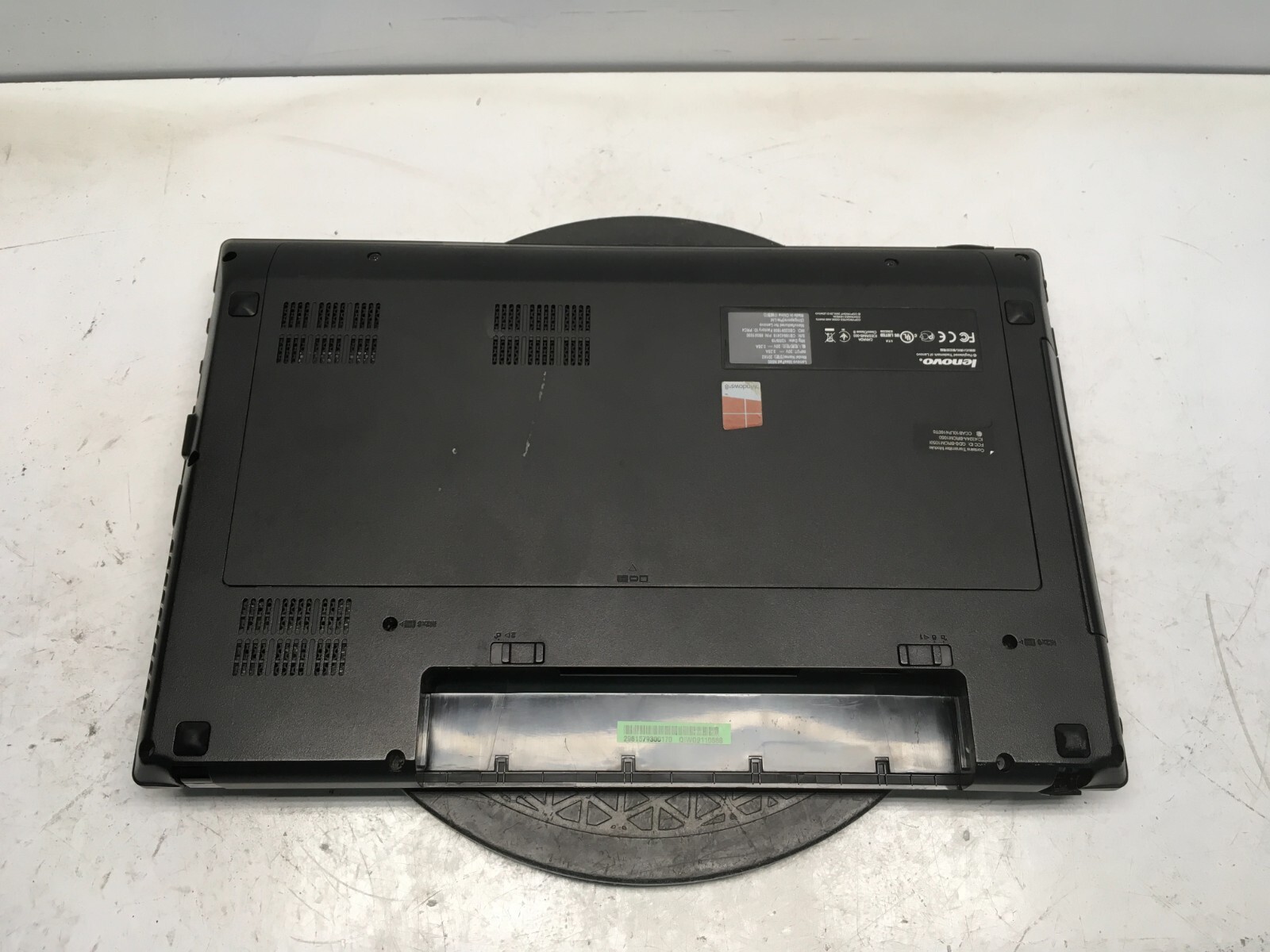 Lenovo ThinkPad N580 Intel Pentium B960 2.2GHz 4 GB NO HDD No Batt