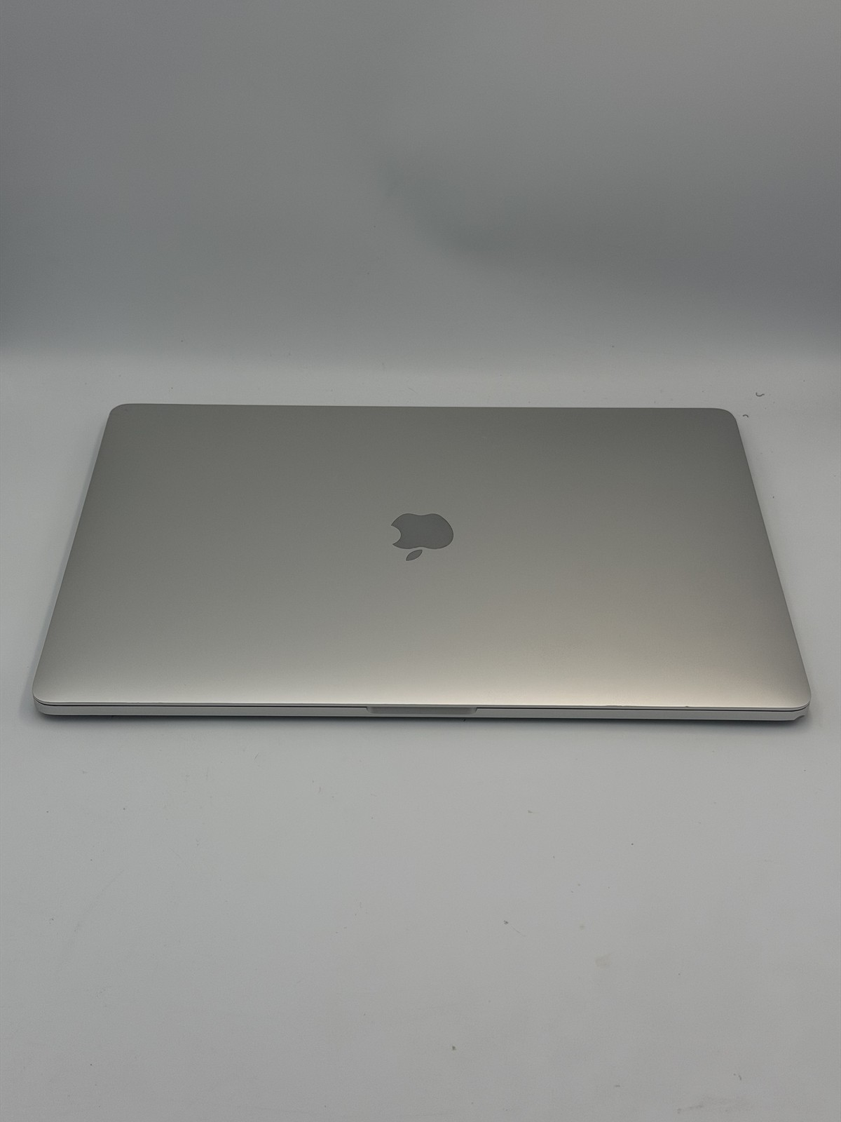 Apple MacBook Pro (15-inch 2018) (2018) Intel Core i7 32GB RAM 512GB SSD