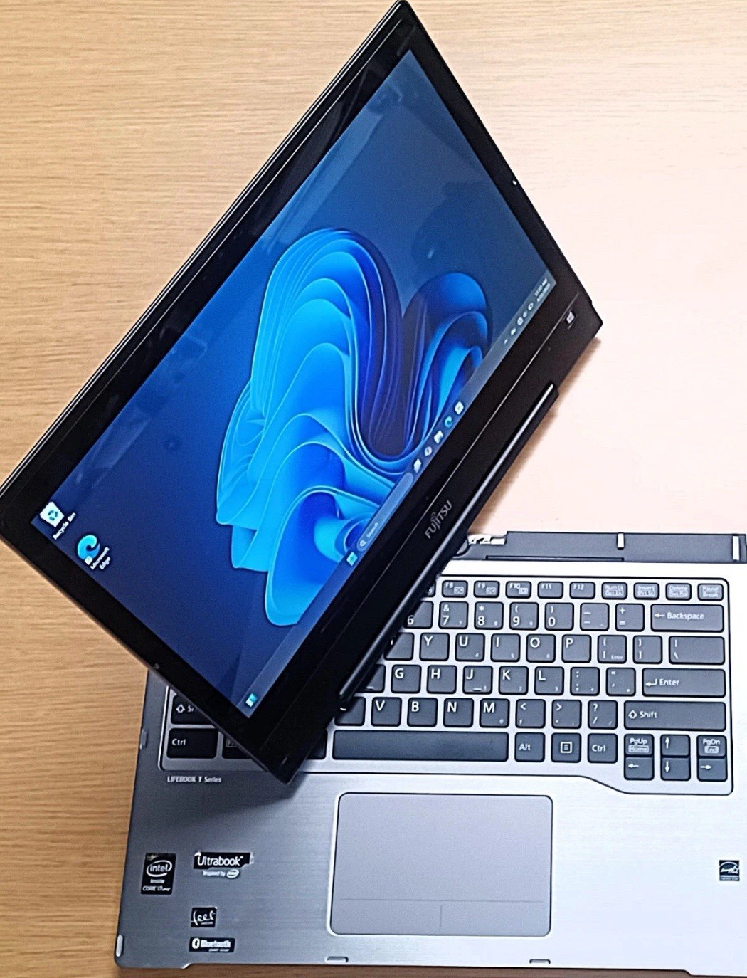 FUJITSU LIFEBOOK T904 Core i7-4600U 16 GB,8GB,4GB RAM-1TB-250 SSD TOUCHSCREEN