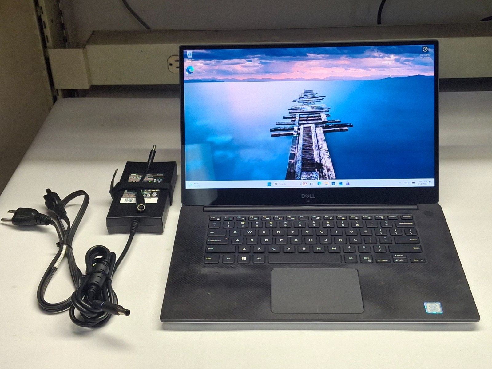 Dell Precision 5530 15.6″UHD Touch i9-8950HK 32GB Ram 256 SSD Quadro P2000 W11 P