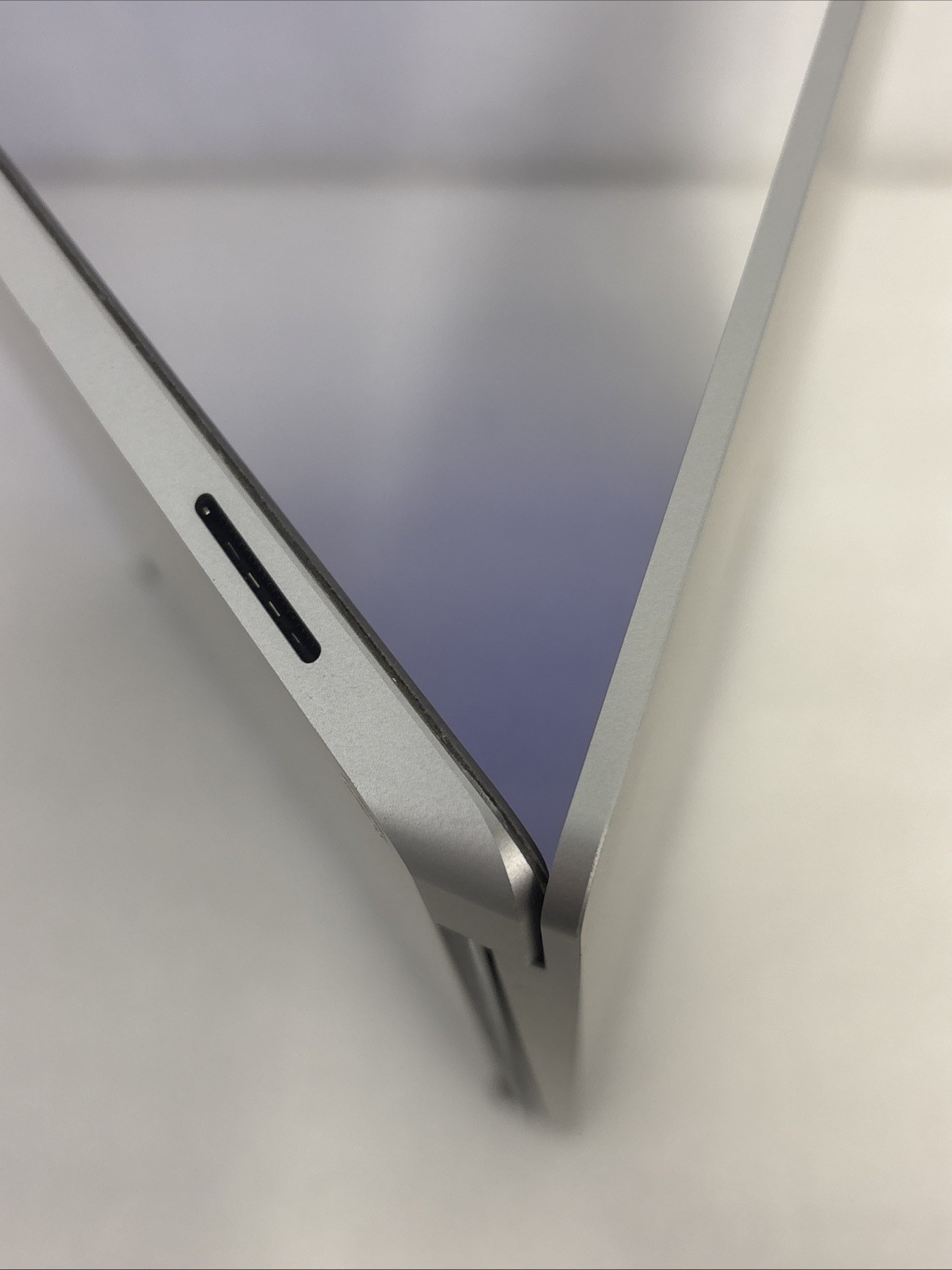 Microsoft Surface Laptop 4 13.5″ (512GB, AMD Ryzen 5, 16GB) – Platinum