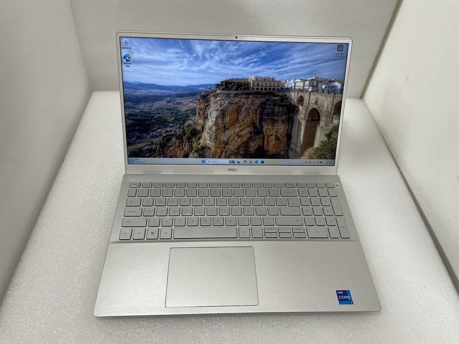 Dell Inspiron 5502 256gb Nvme Win 11 Home i7-1165G7 4 Core 2.80ghz 8gb RAM HDMI