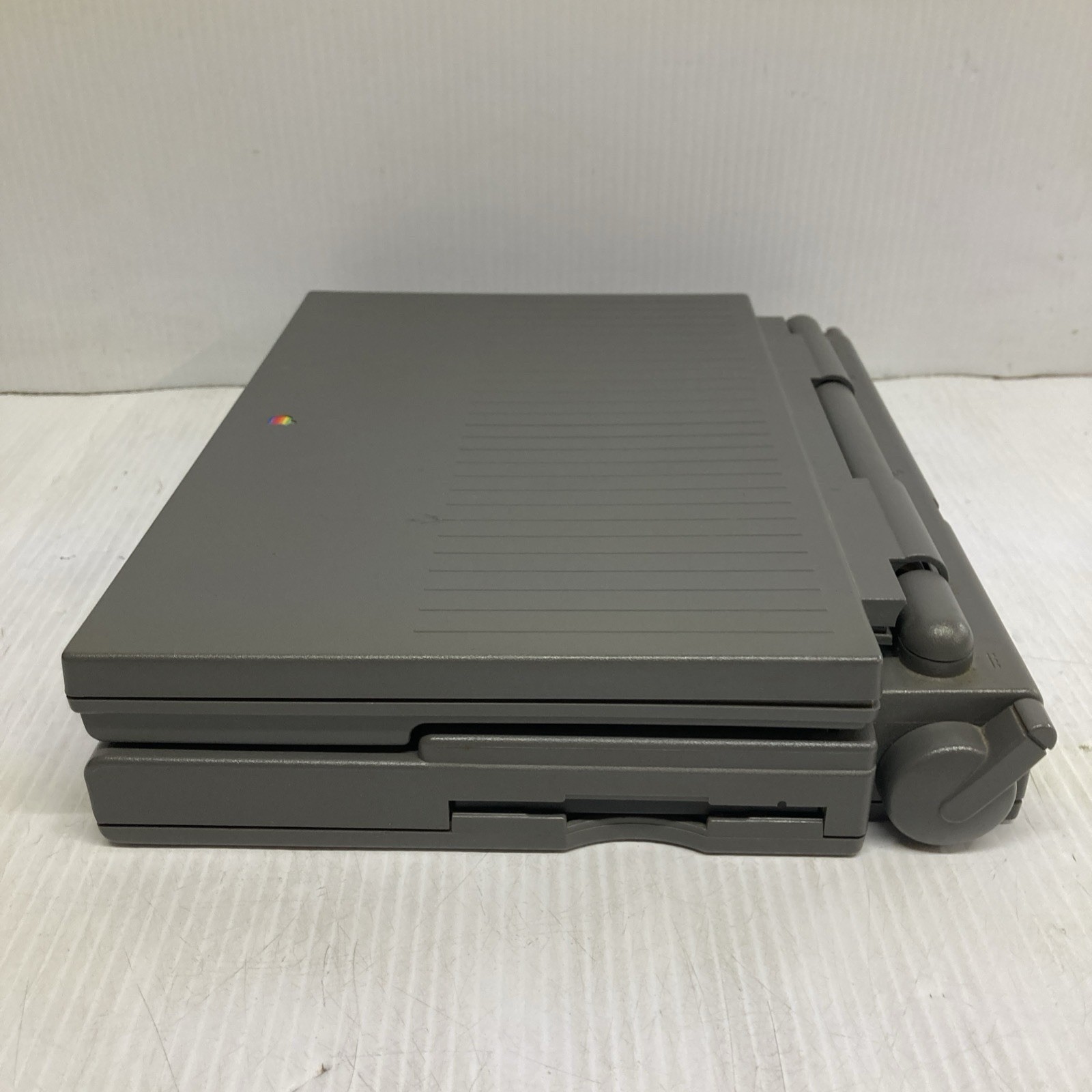 Apple Inc. PowerBook 150 Laptop Computer Notebook Vintage untested no power