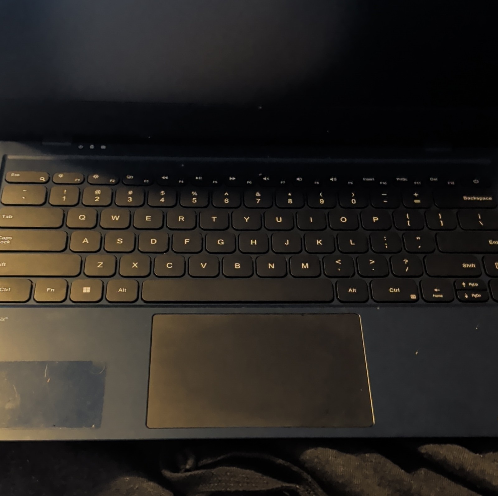Gateway GWNC21524-BL 15.6″ Blue Notebook Laptop Windows 10 Casual Computing