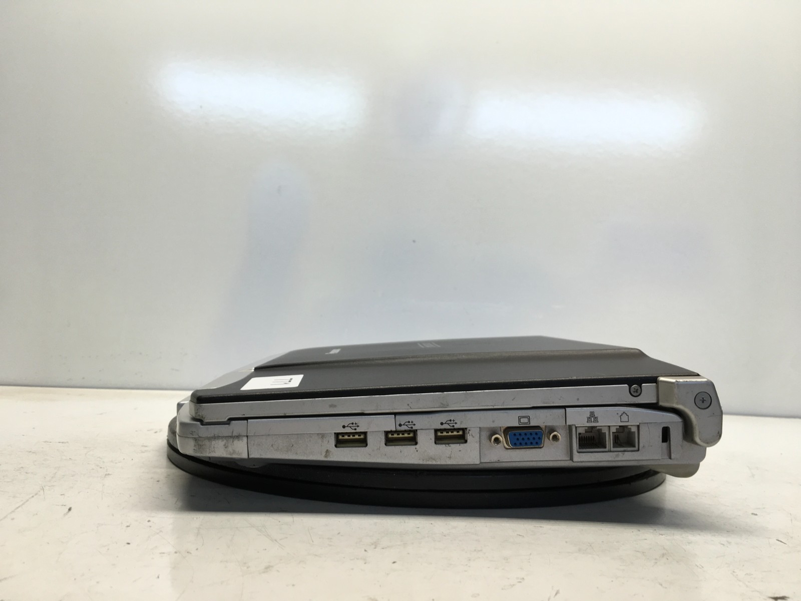 Panasonic CF-F9 Intel i5-M560 2.67GHz 2 GB NO HDD/Battery