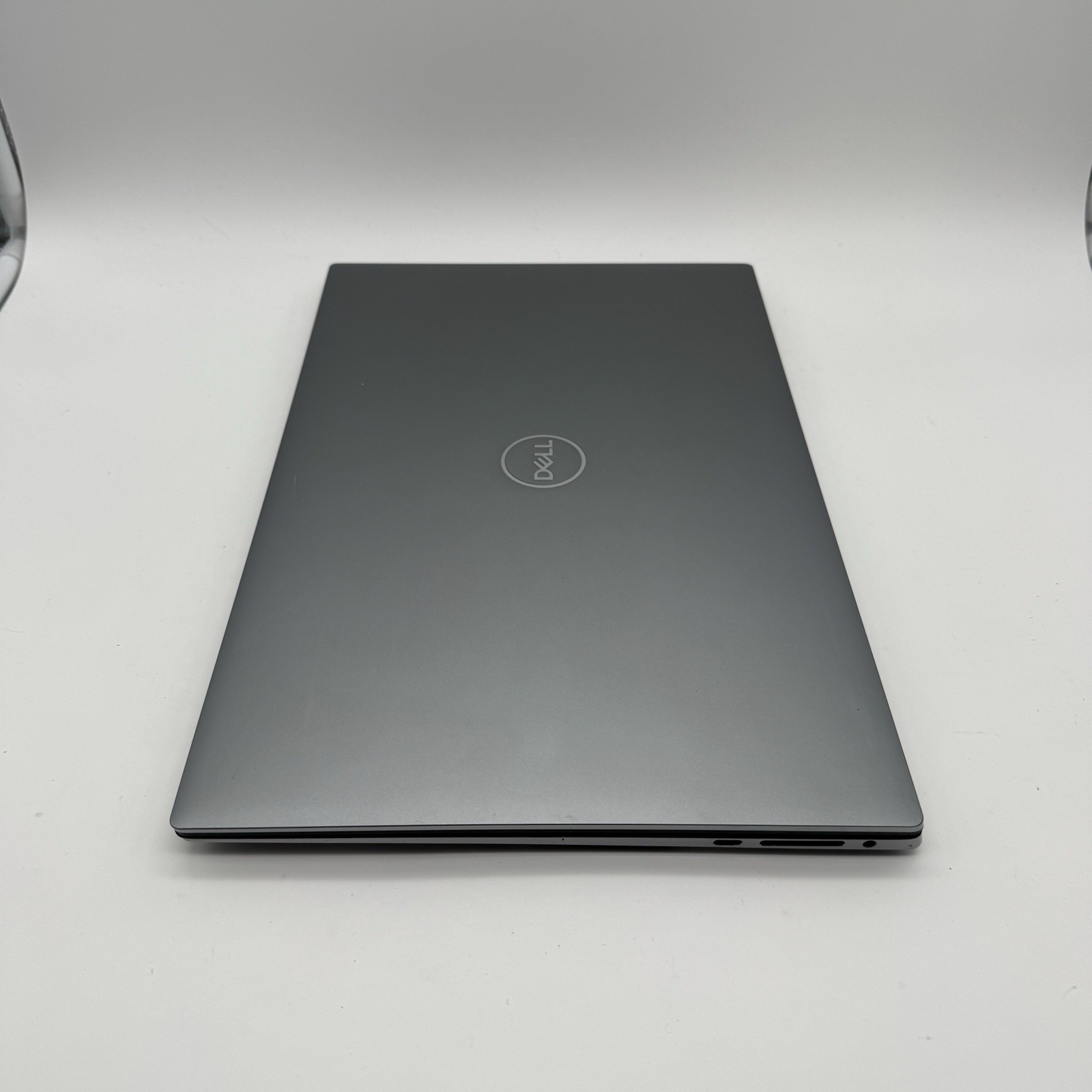 Dell Precision 5560 15.6″ FHD+ | i7-11800H 2.30GHz | Quadro T1200 | No RAM/SSD
