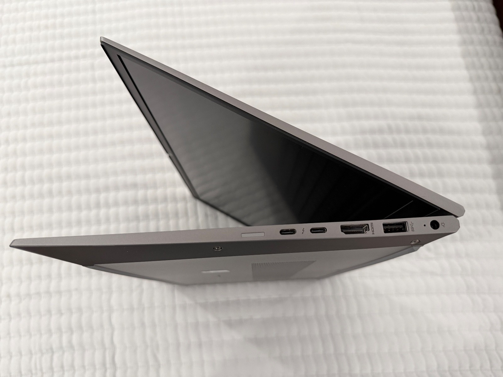 HP ZBook Firefly 15 G7 Mobile Workstation – 16GB RAM / 1TB SSD – NO BATTERY