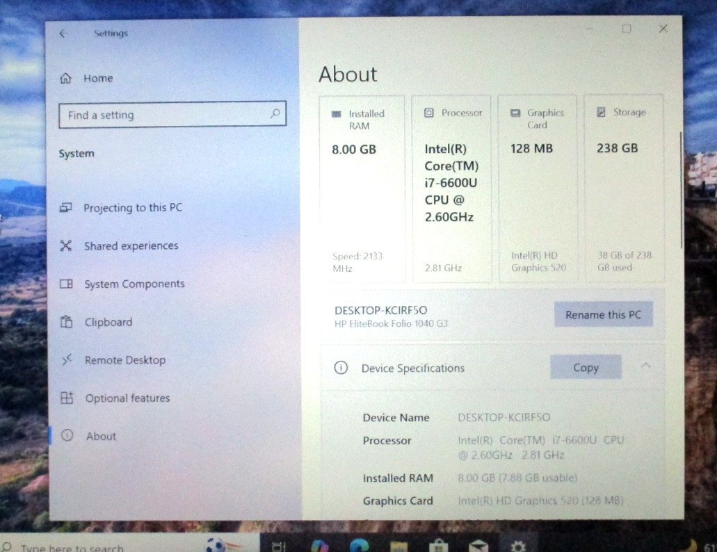 HP Elitebook Folio 1040 G3 14″ i7-6600U 2.6GHz 8GB RAM NVMe 256 GB SSD/ W10 Pro