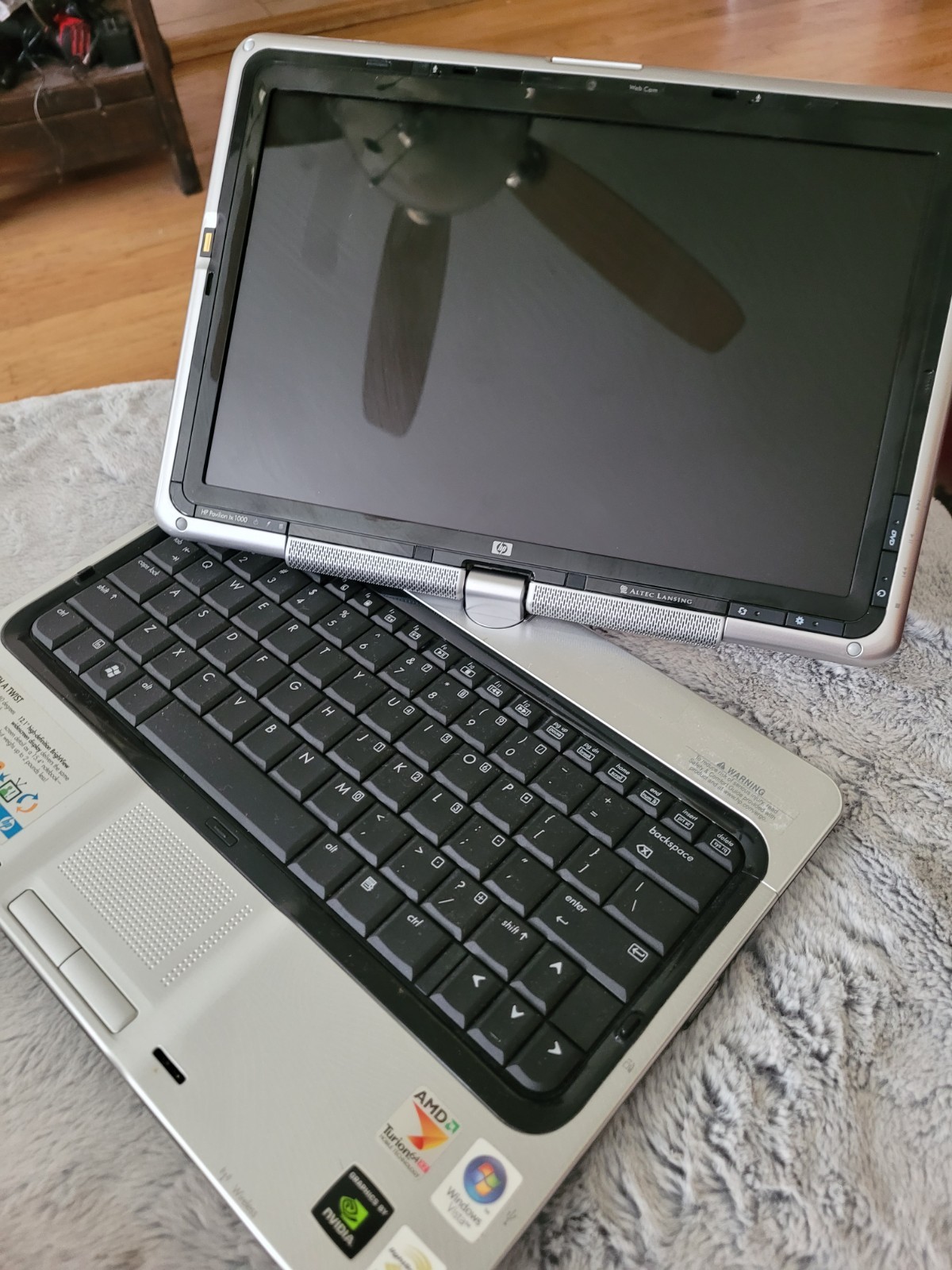 HP Pavilion tx 1110 Us and Power Adapter convertible table notebook
