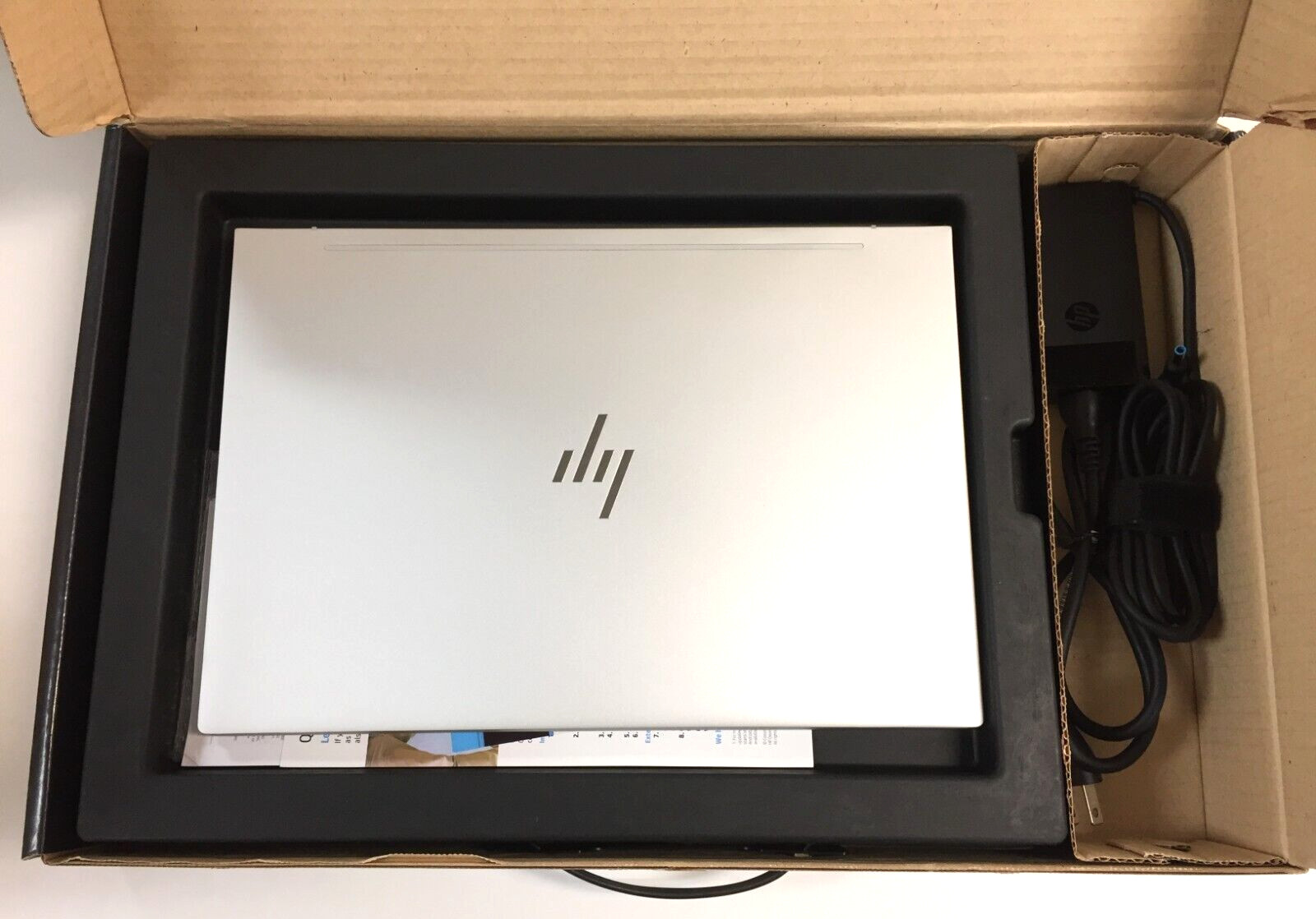 HP Envy 13-aq0011ms 13.3″ Touchscreen Laptop/Intel i5-8265U/8GB/512GB SSD/Win10