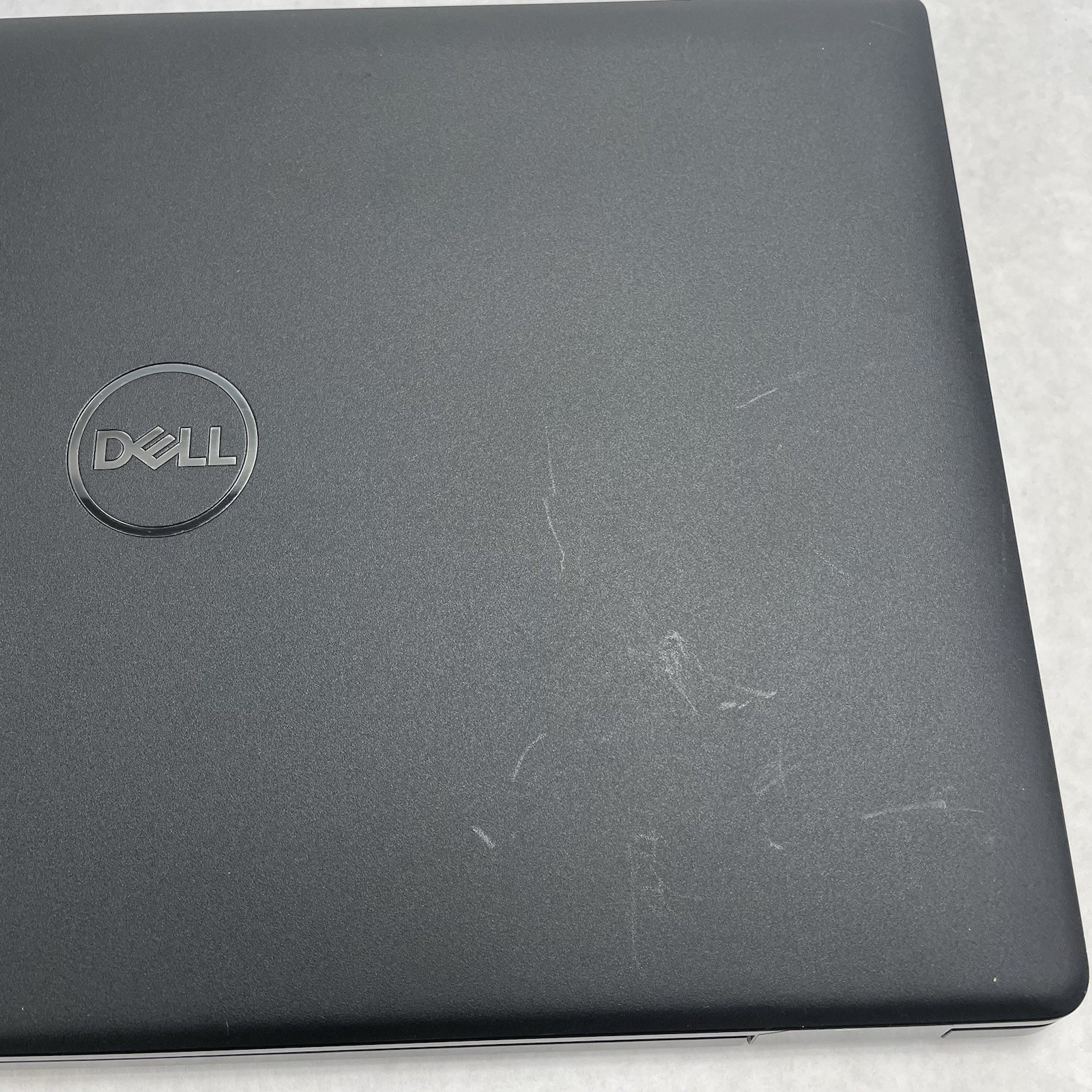 Dell Latitude 3520 15.6″ i5-1135G7 2.40 GHz 8 GB RAM No SSD/OS/AC – Worn Keys