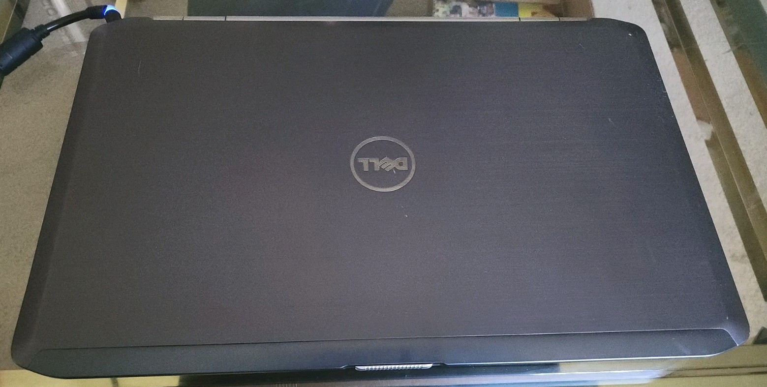 Dell Latitude E5520 i5-2520M CPU@2.5GHz 4GB RAM 500GB HDD No Batt(626A6)