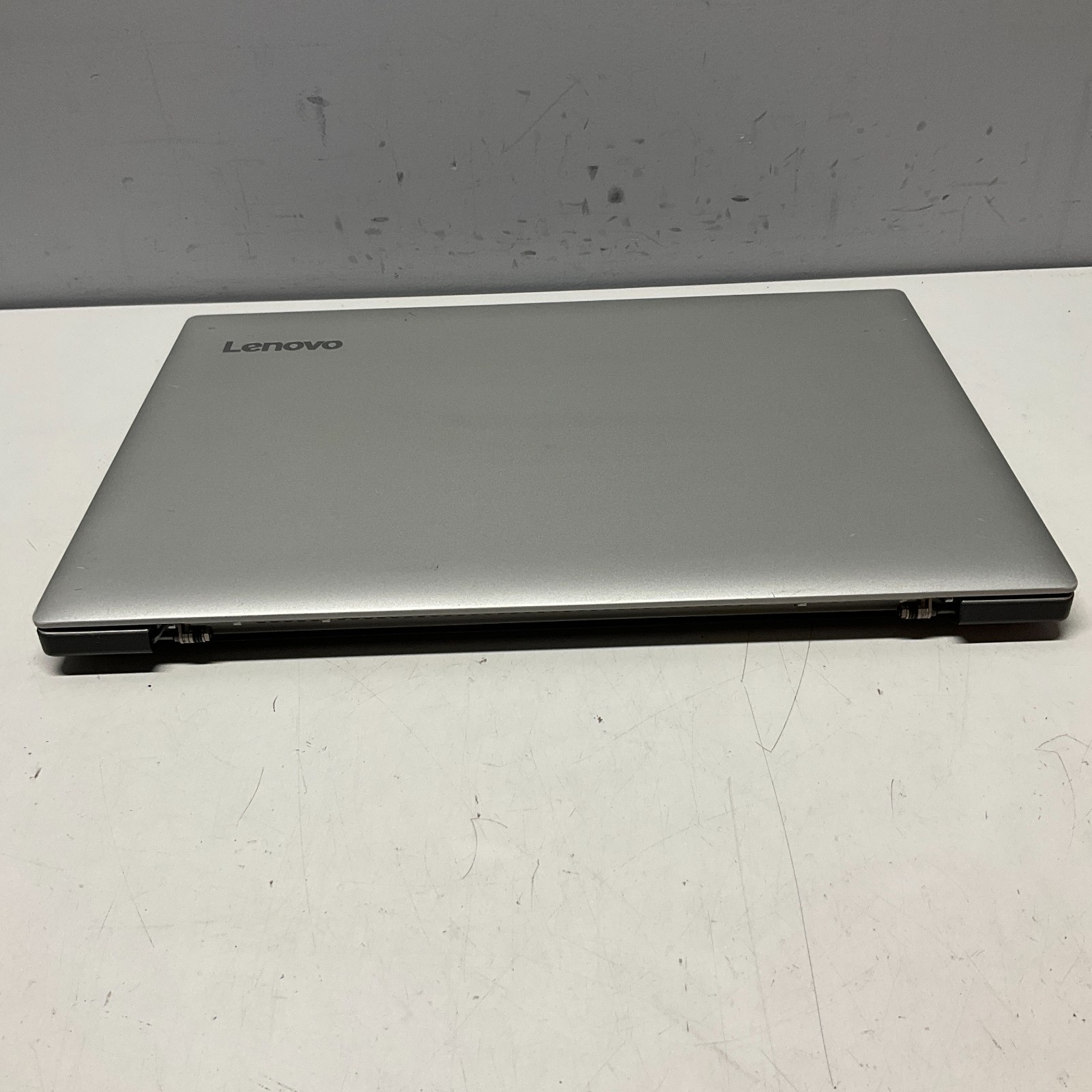 Lenovo Ideapad 330-15IKB 15.6″ Intel Core i3-8130U @2.20GHz 4GB RAM 1TB HDD