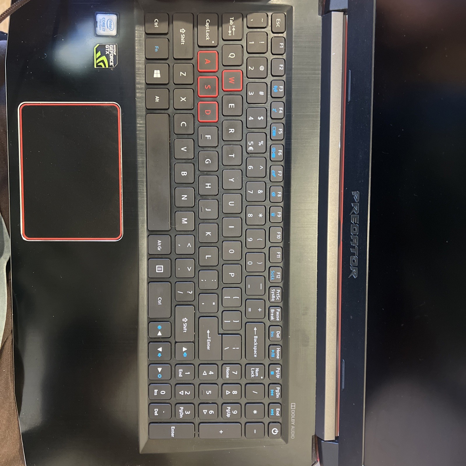 Acer Predator Helios 300 15.6in. (256GB, Intel Core i7 7th Gen., 2.80GHz, 16GB)